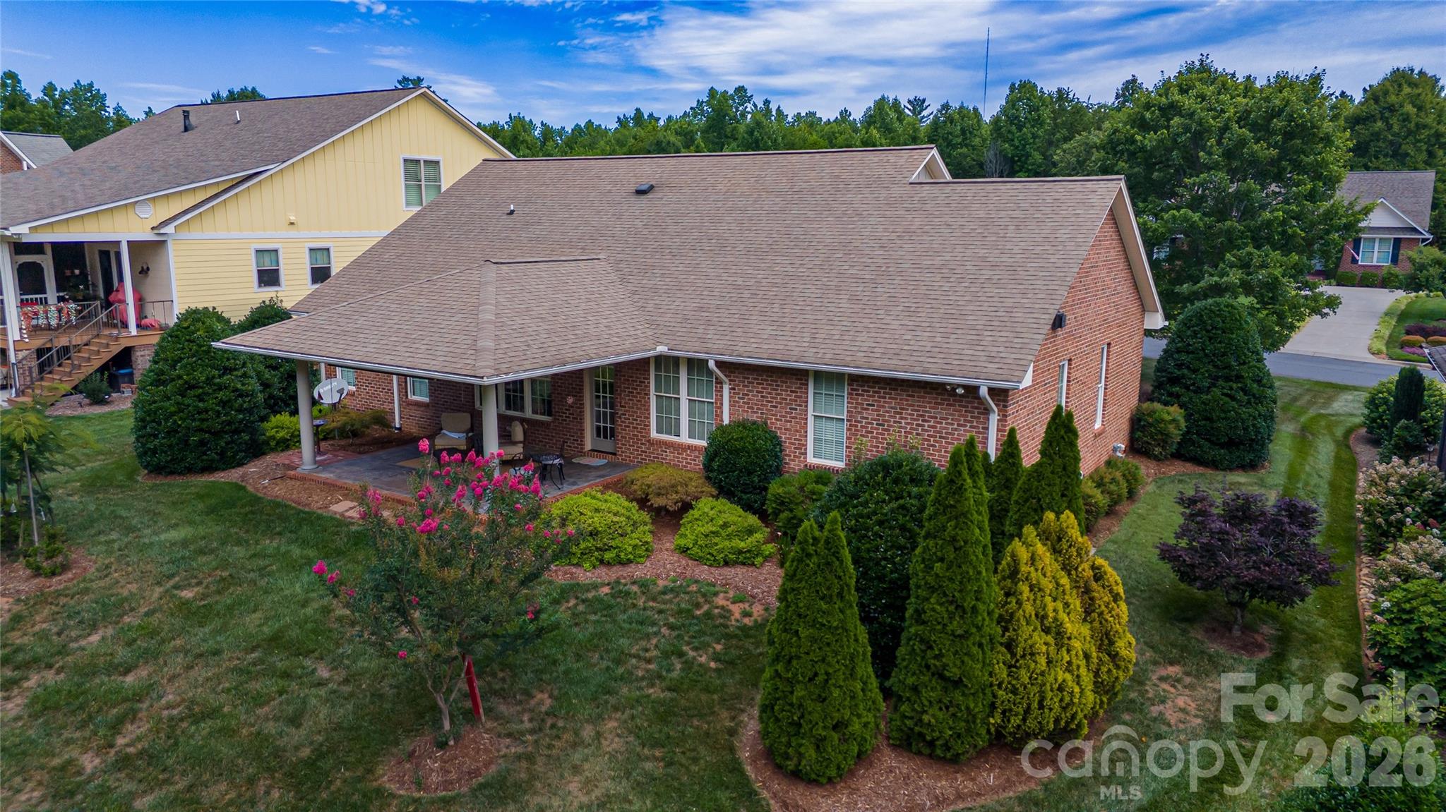 main property photo 9