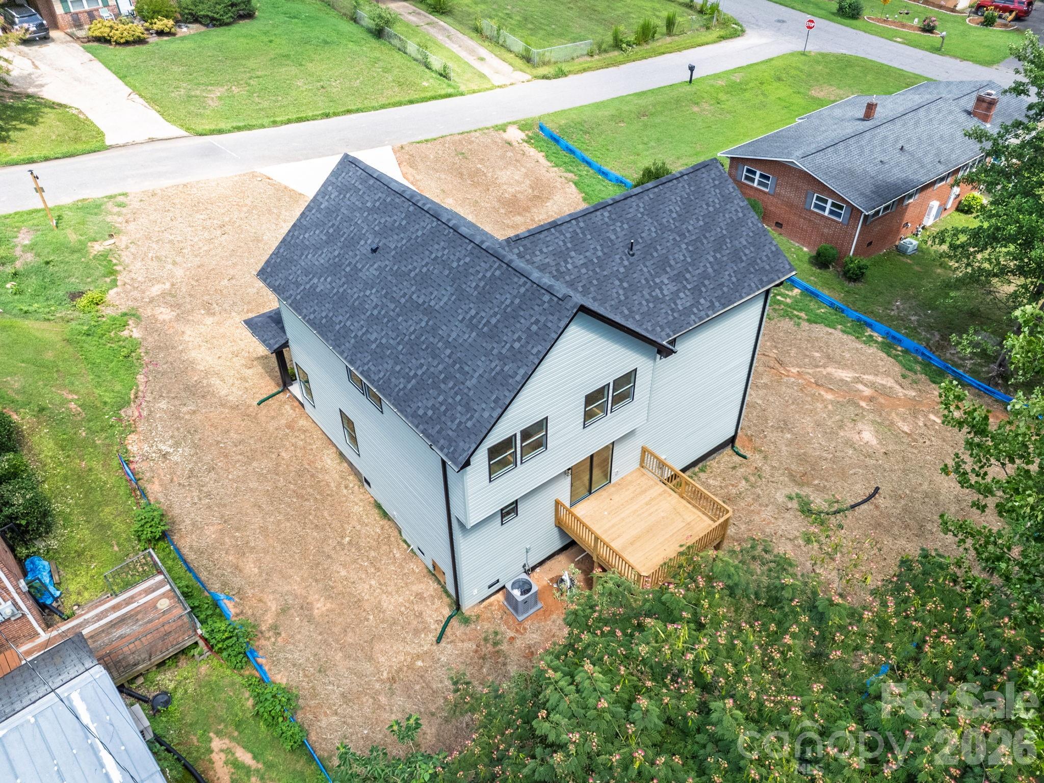 main property photo 30