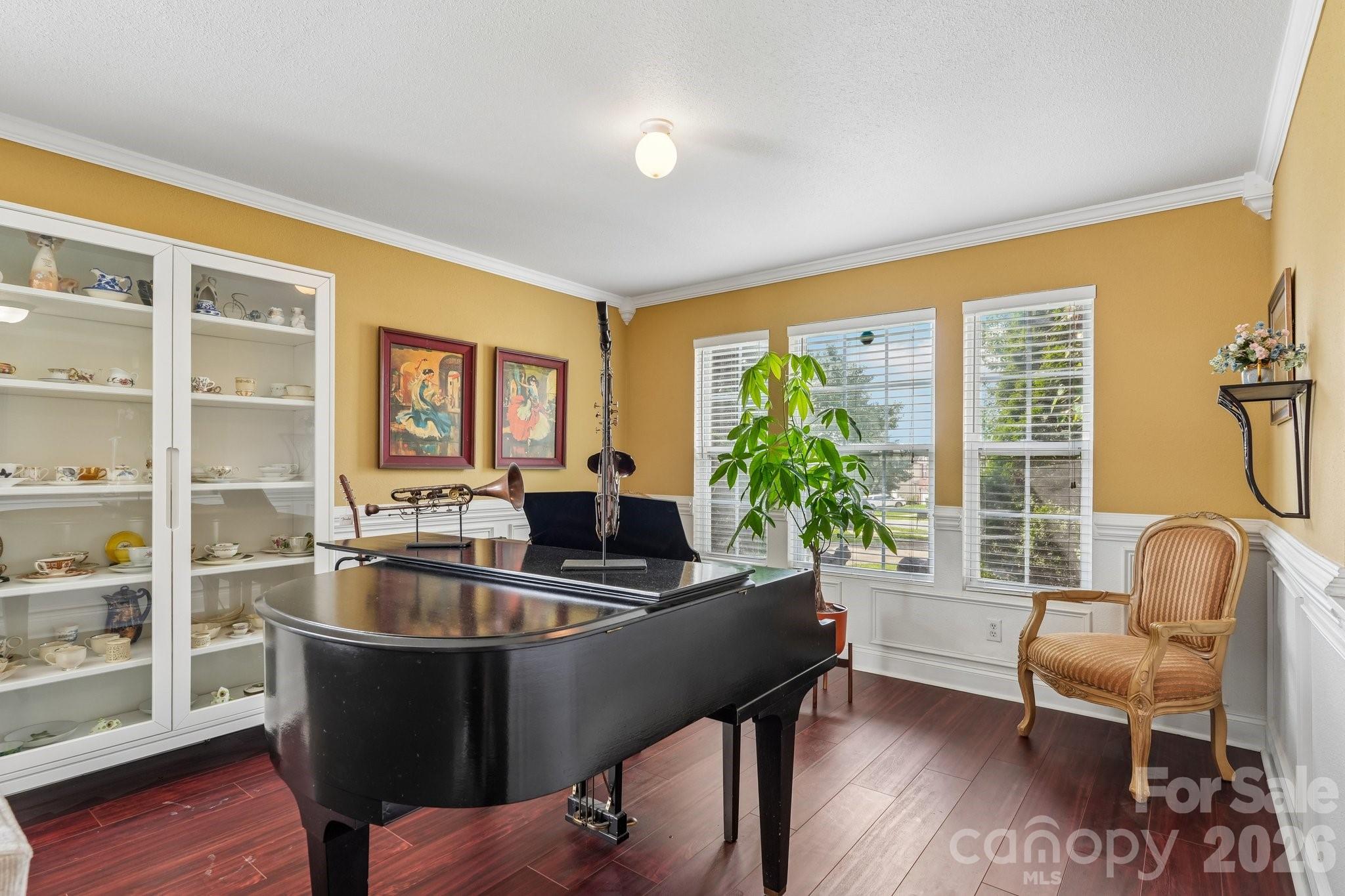 main property photo 7