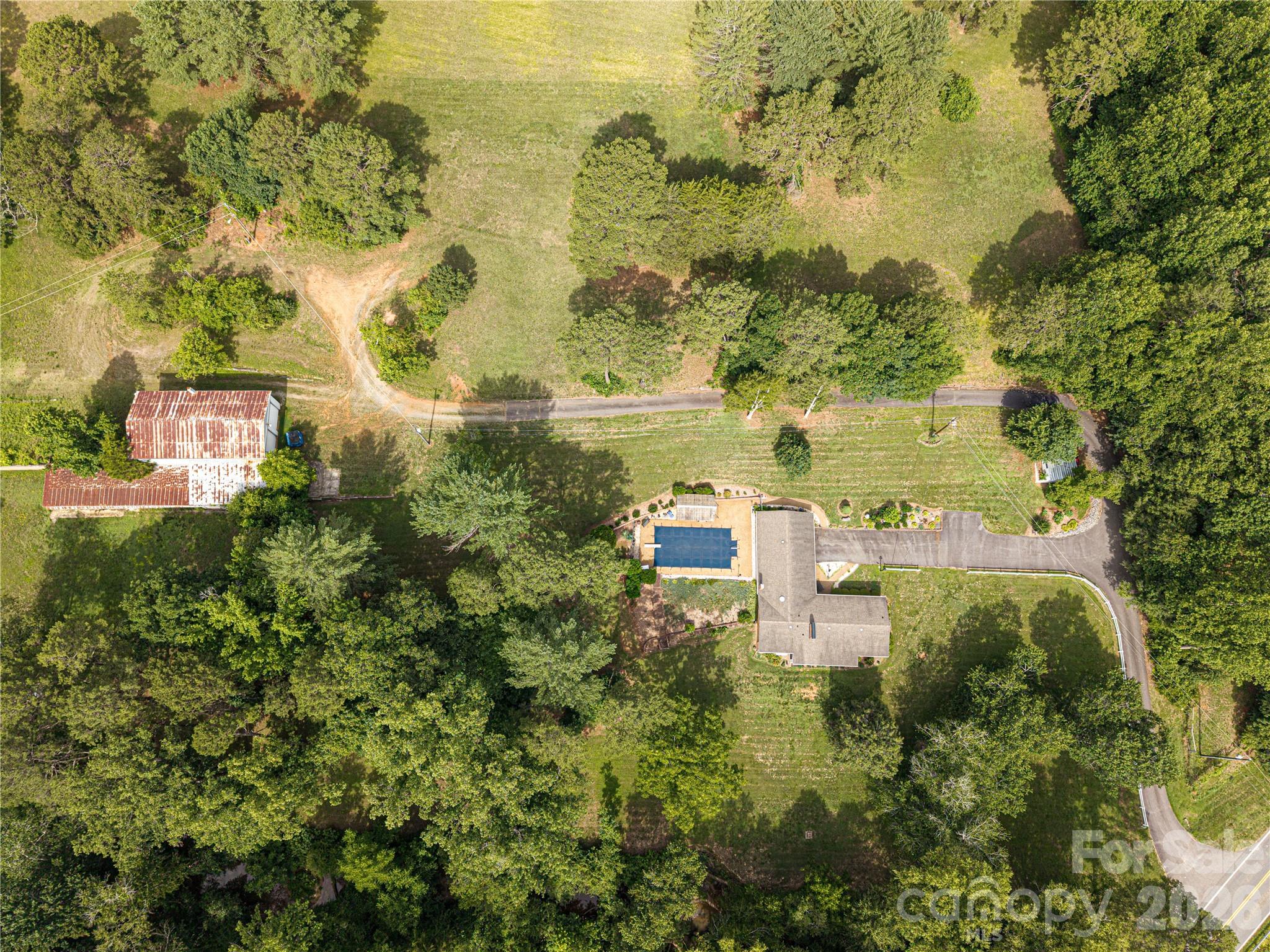 main property photo 23