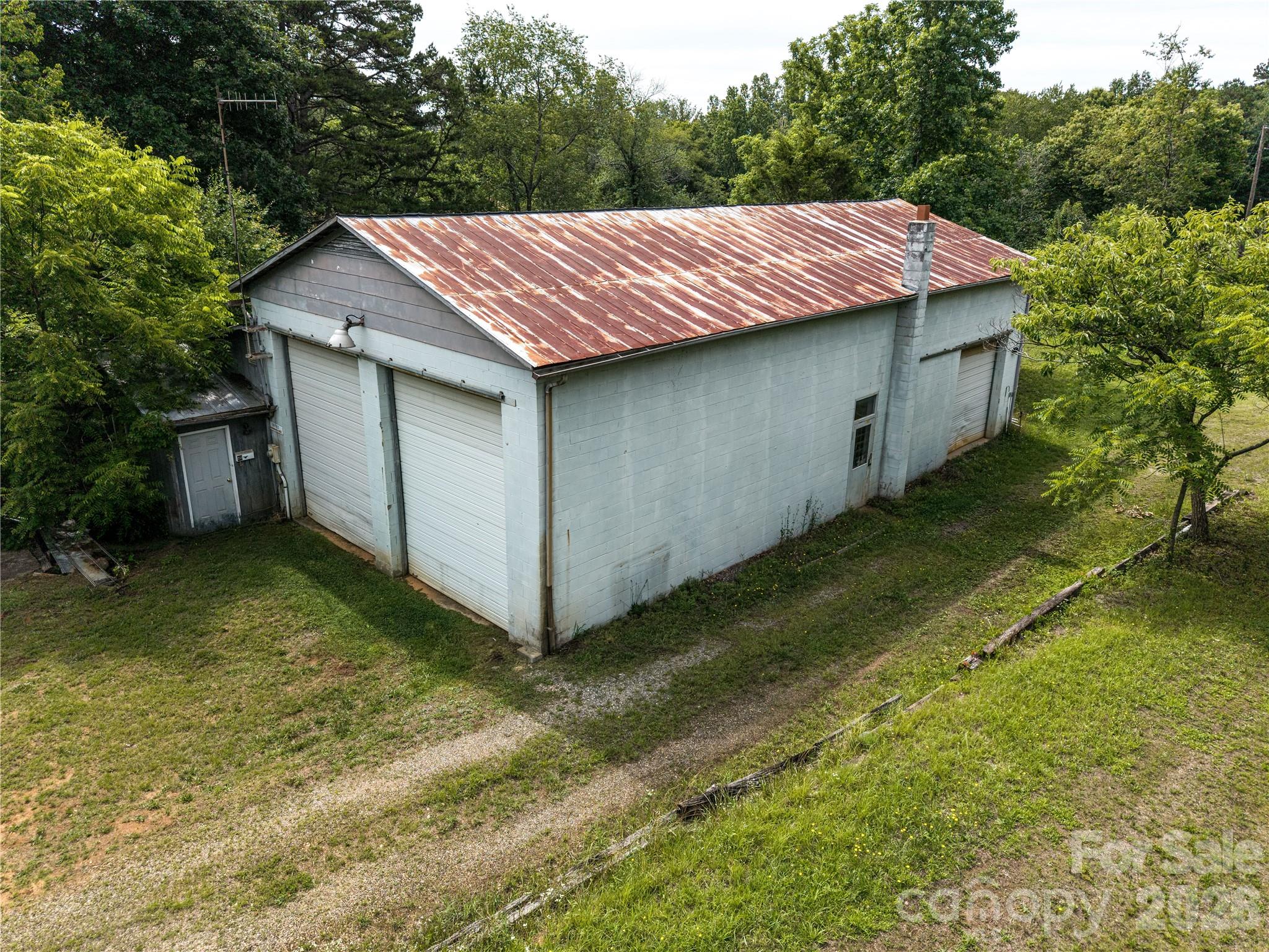 main property photo 37