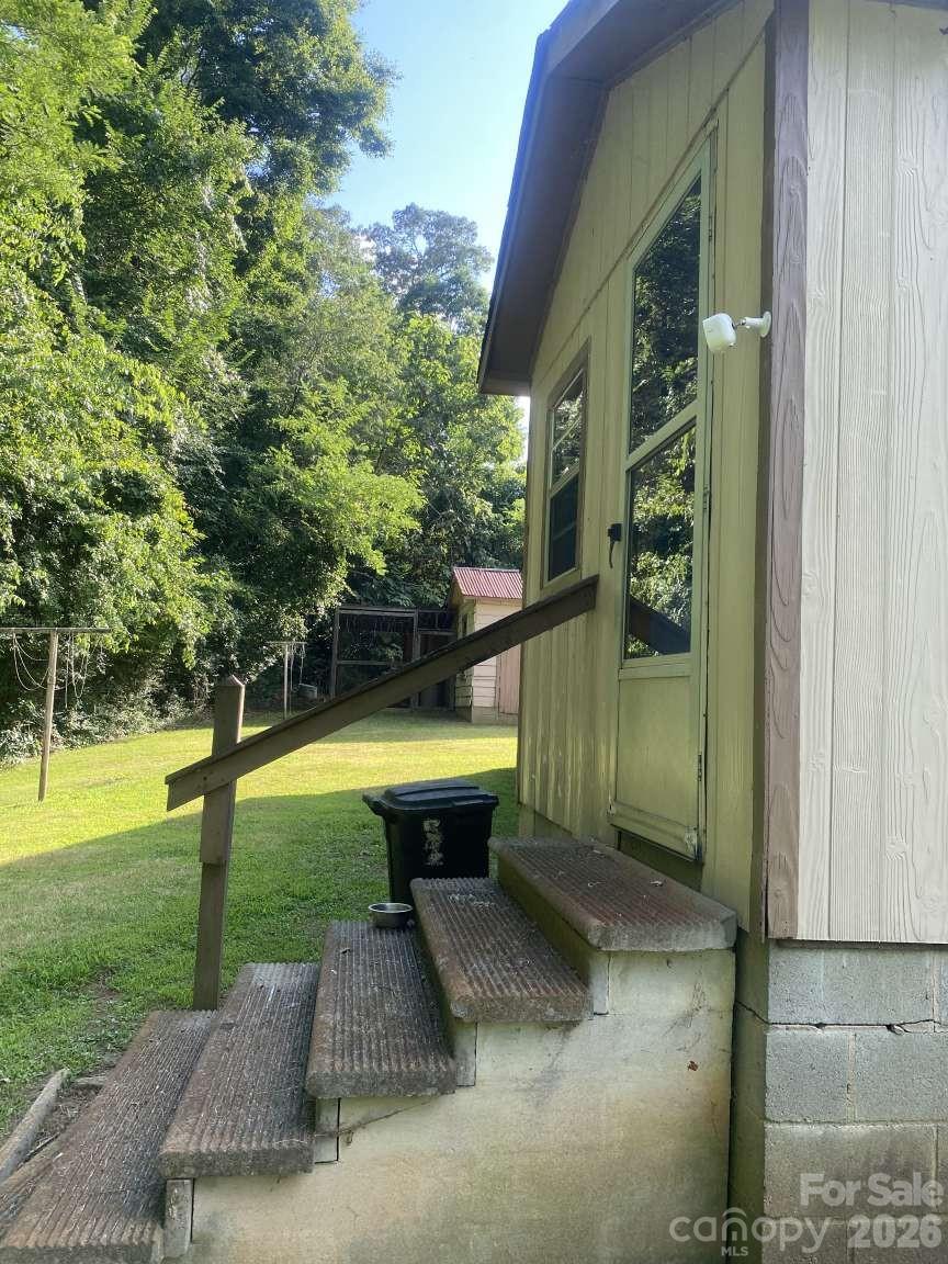 main property photo 10
