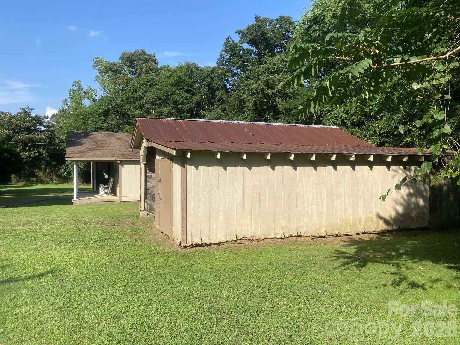 main property photo 22