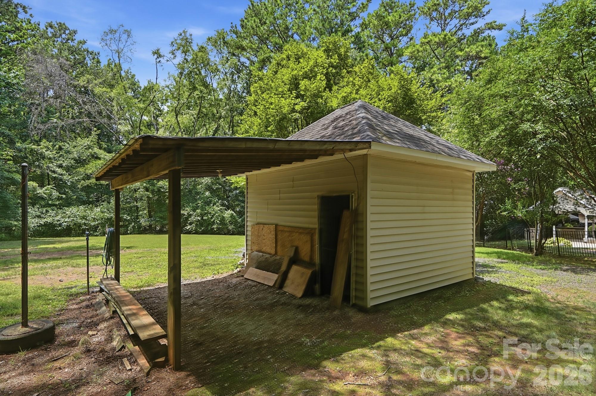 main property photo 45