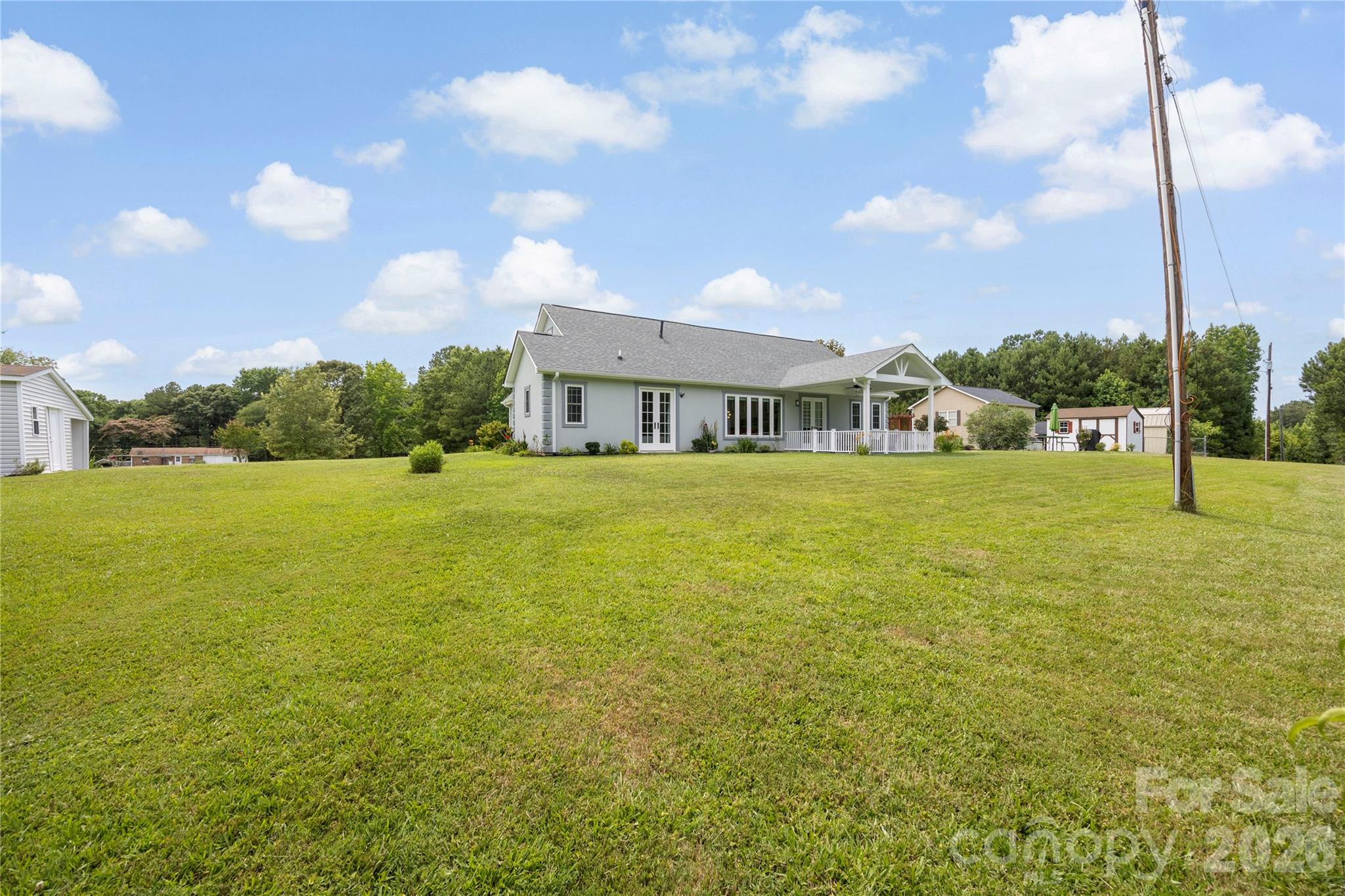 main property photo 40
