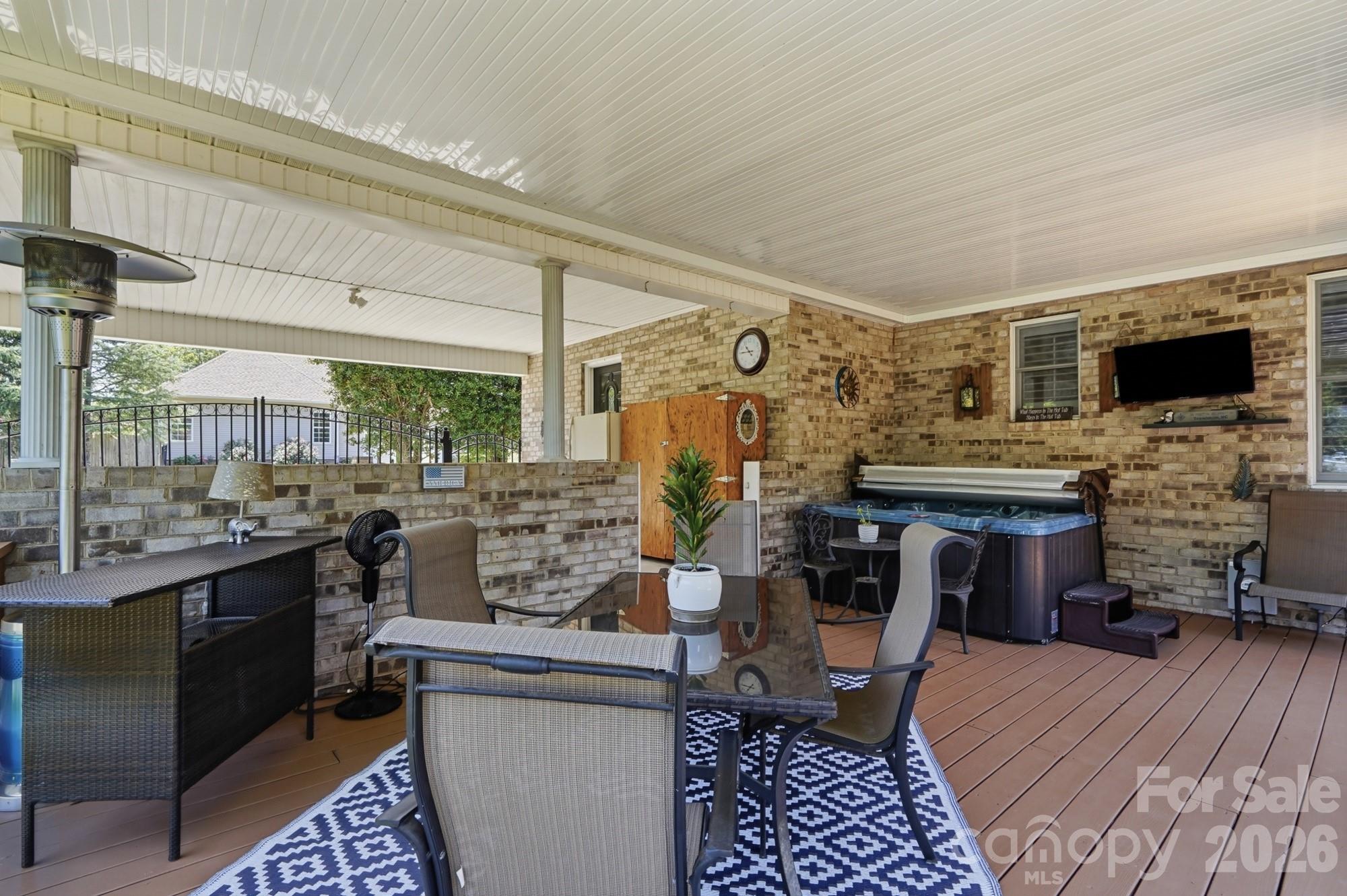 main property photo 39