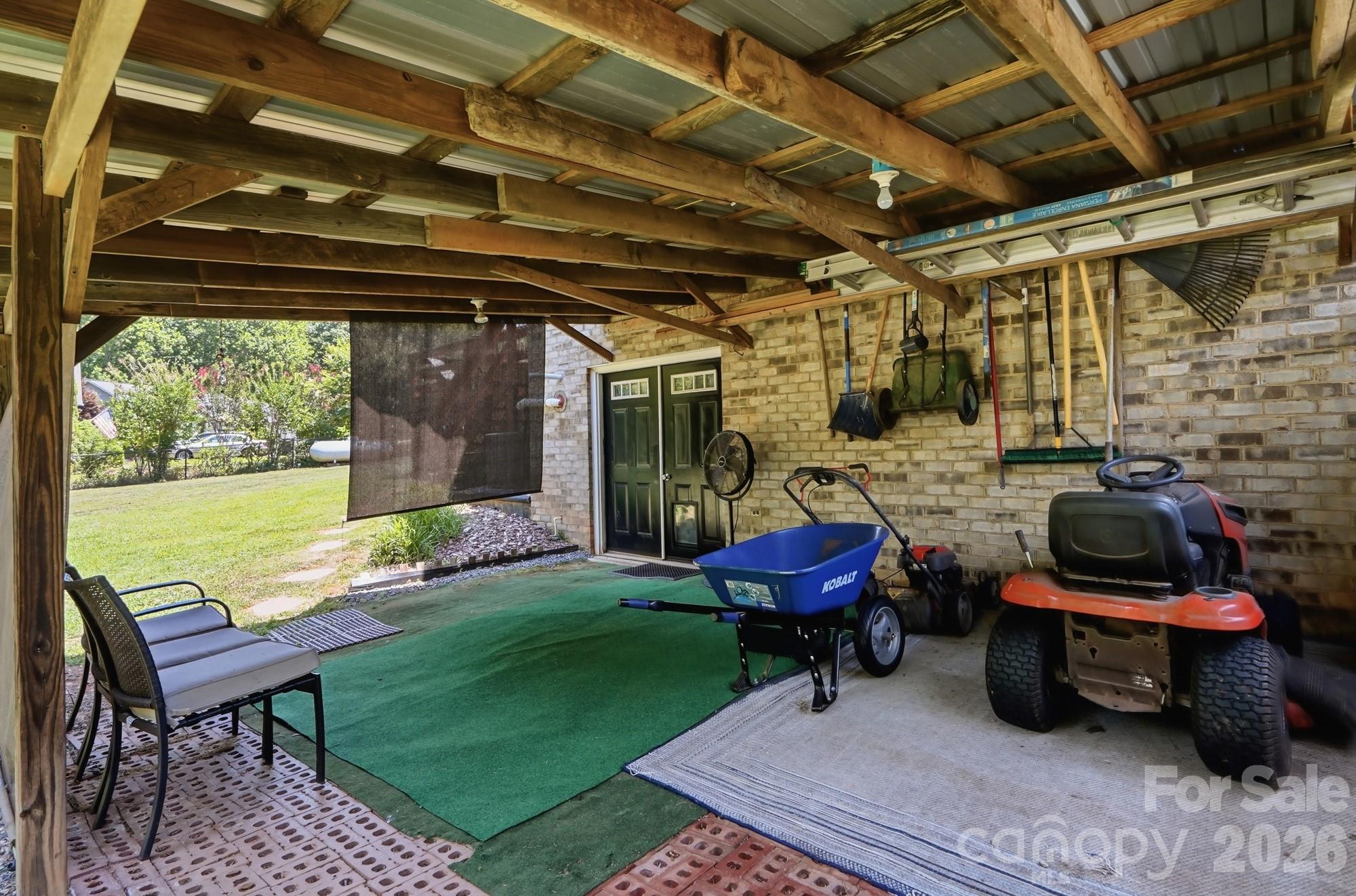 main property photo 45