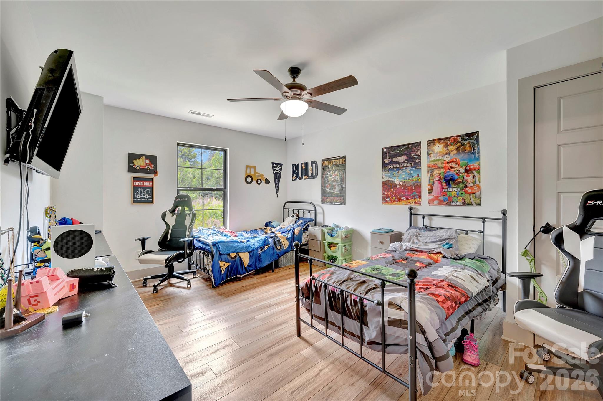 main property photo 14