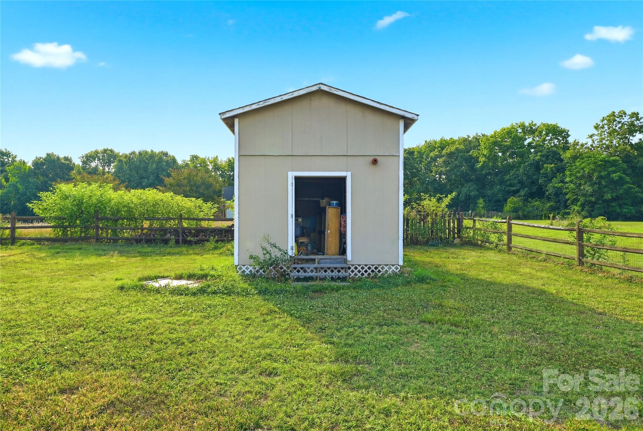 main property photo 30