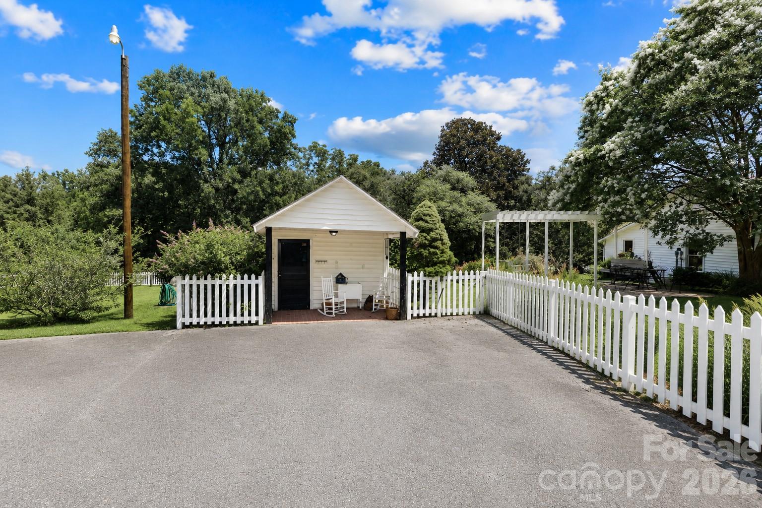 main property photo 34