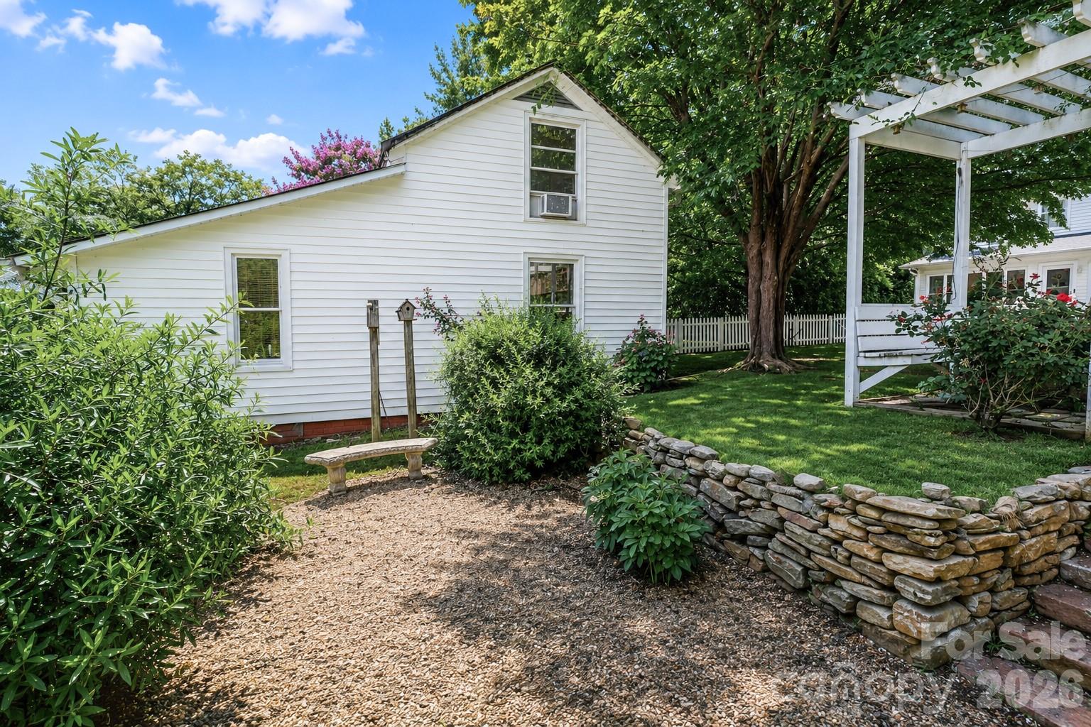 main property photo 40