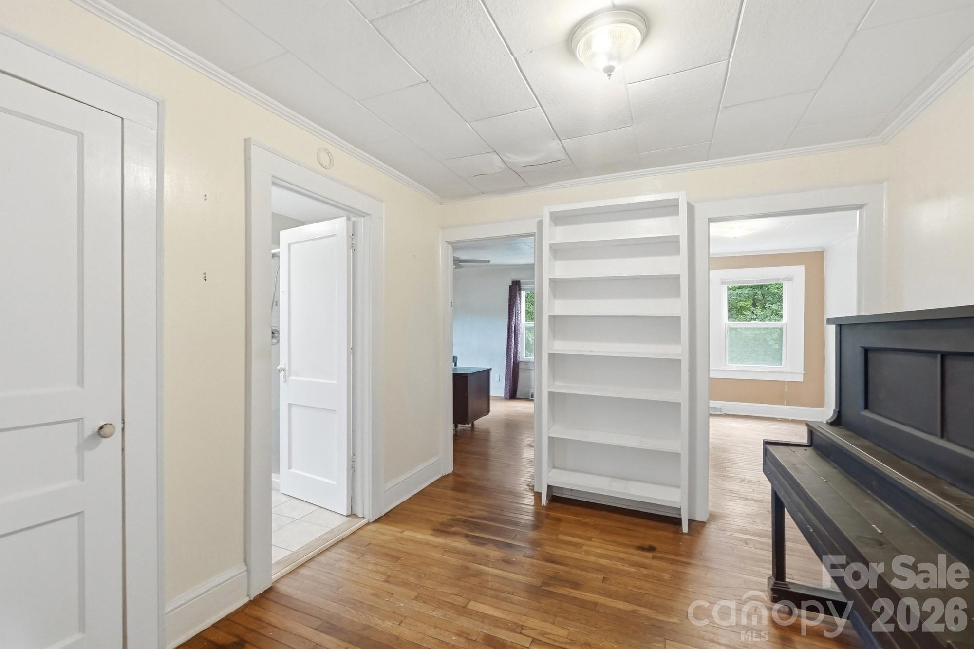 main property photo 13