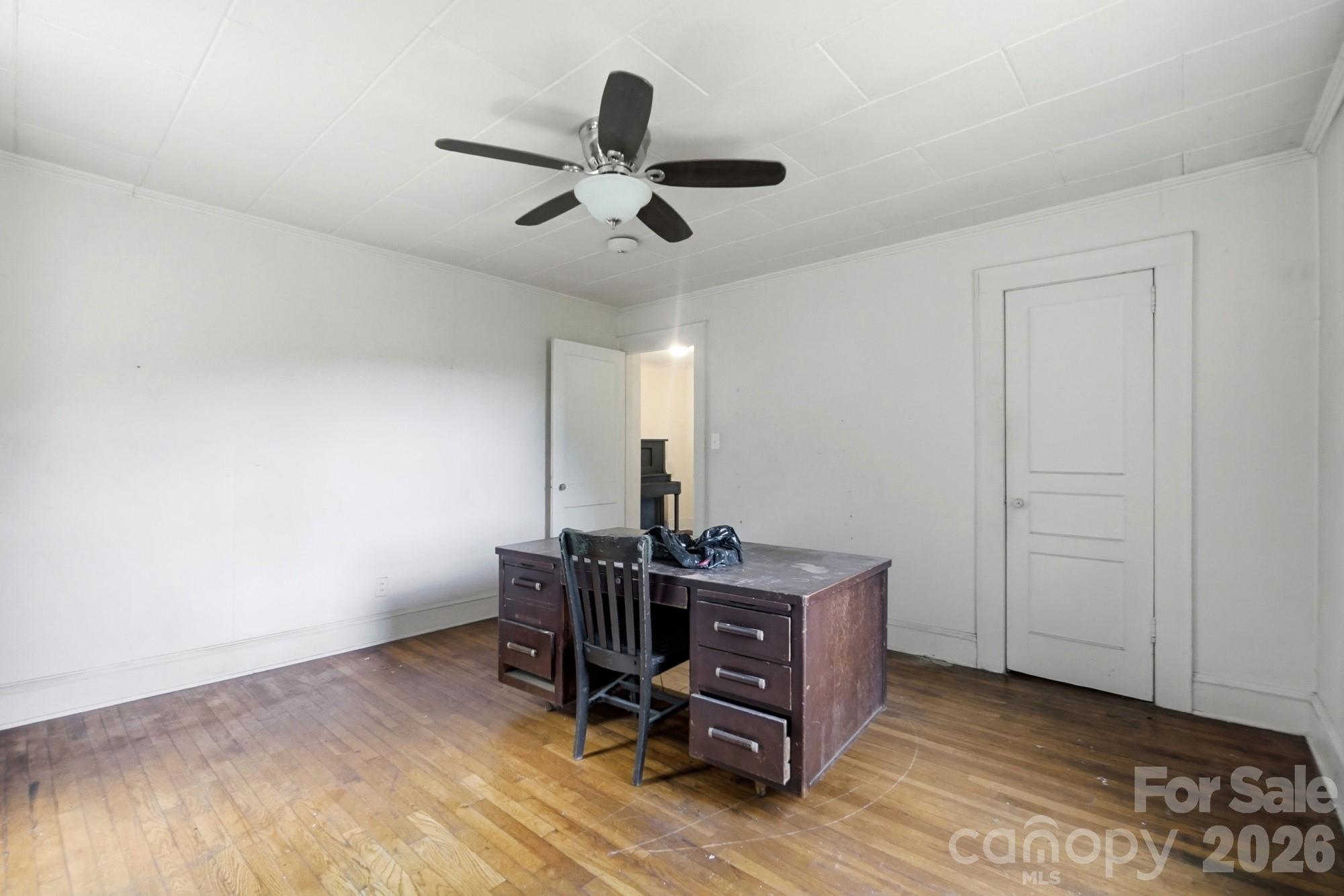 main property photo 17