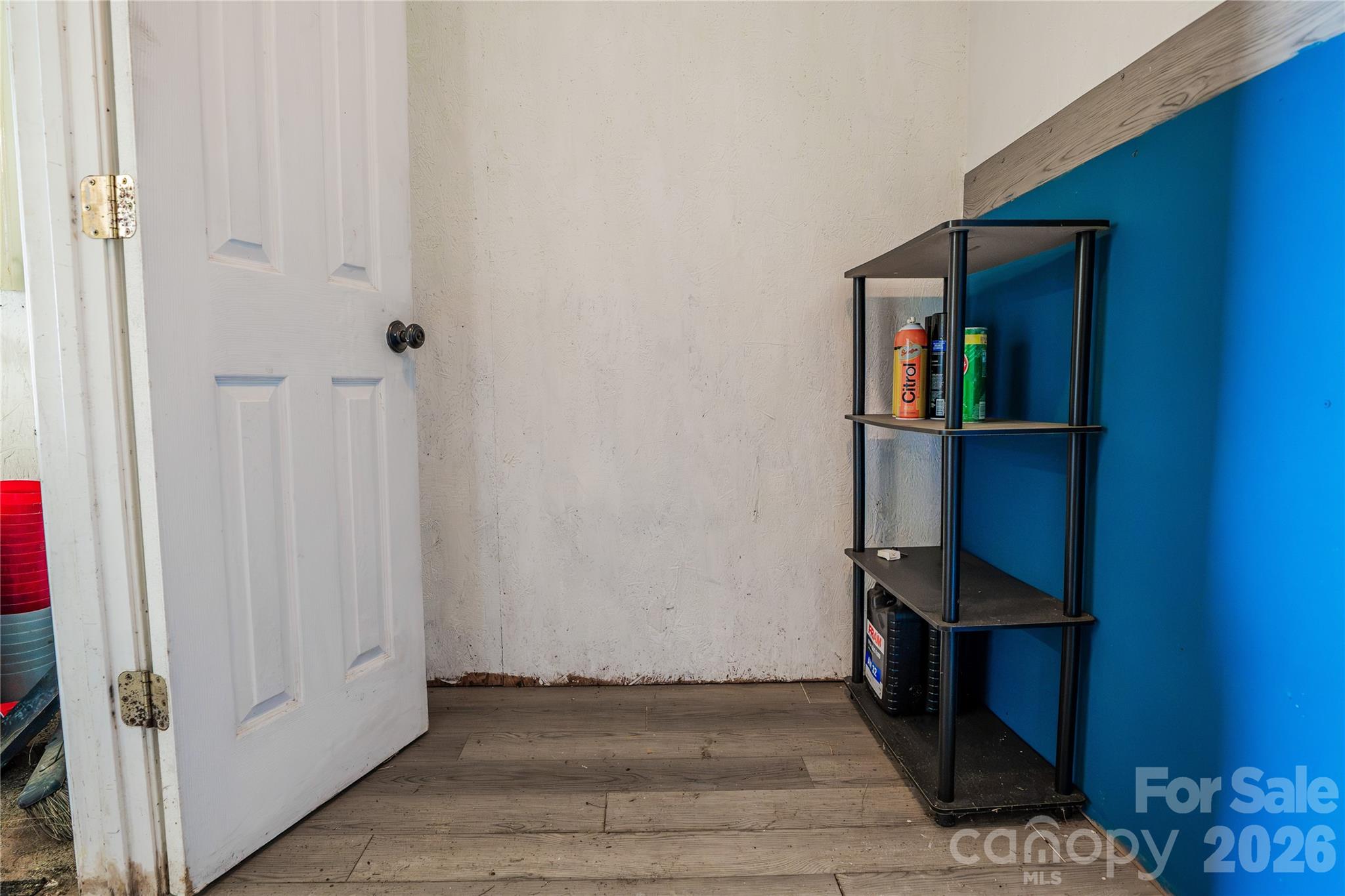 main property photo 13
