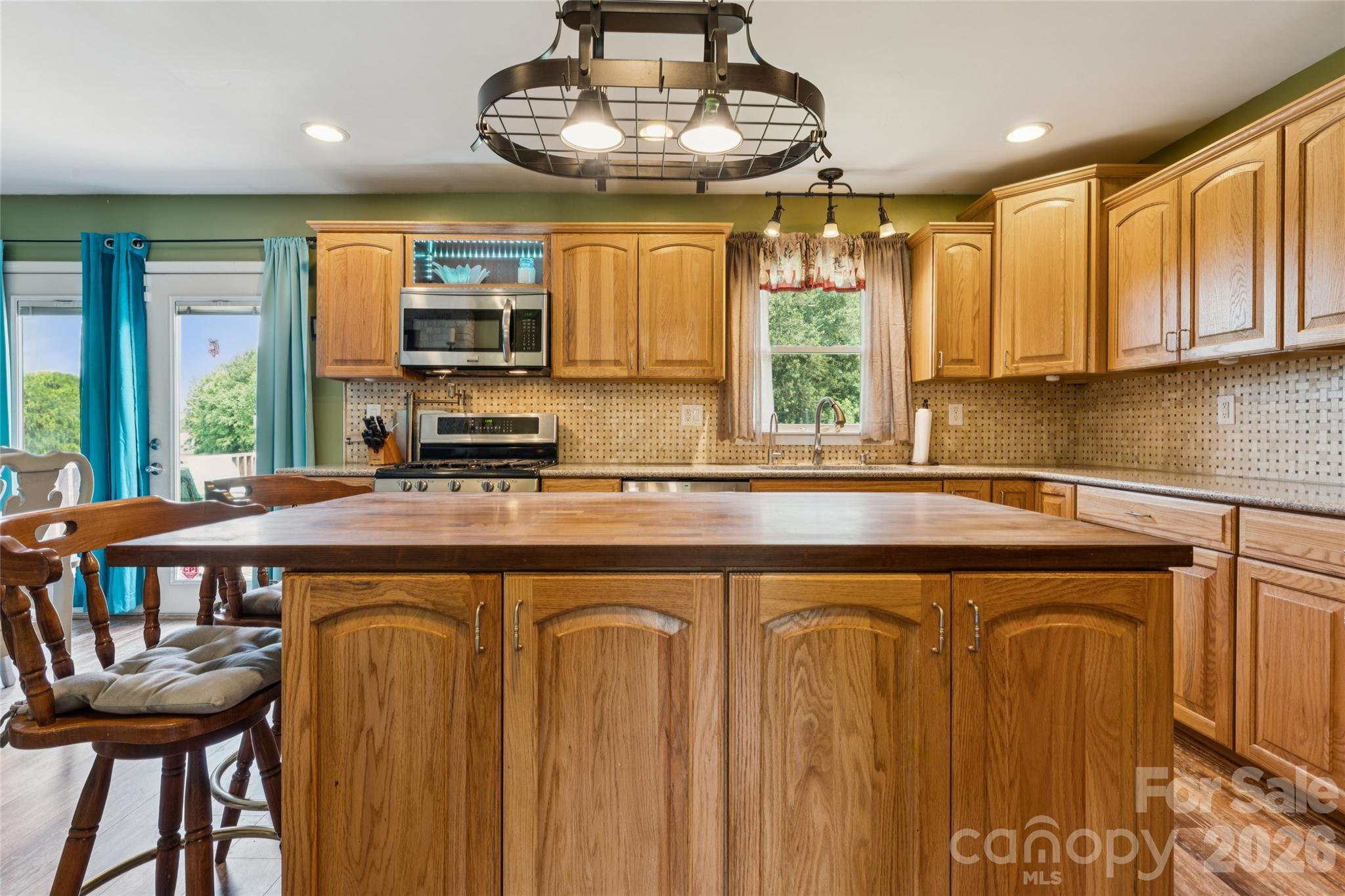 main property photo 14