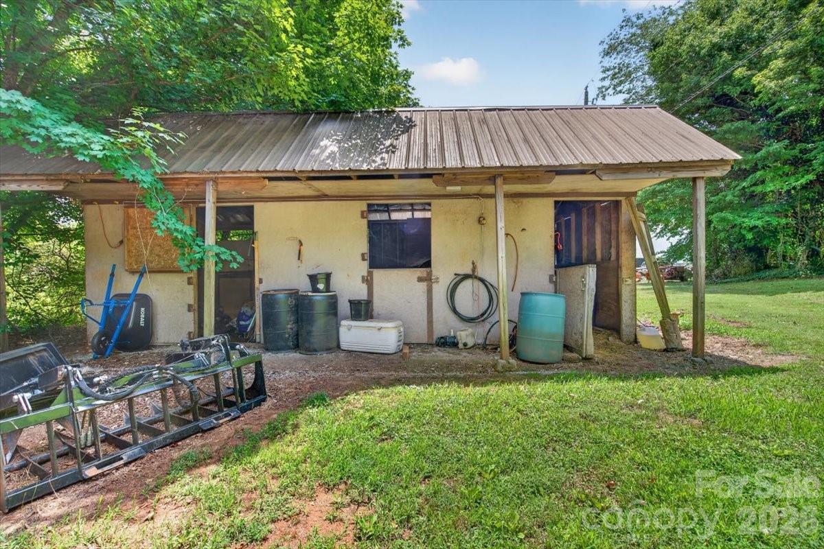 main property photo 41
