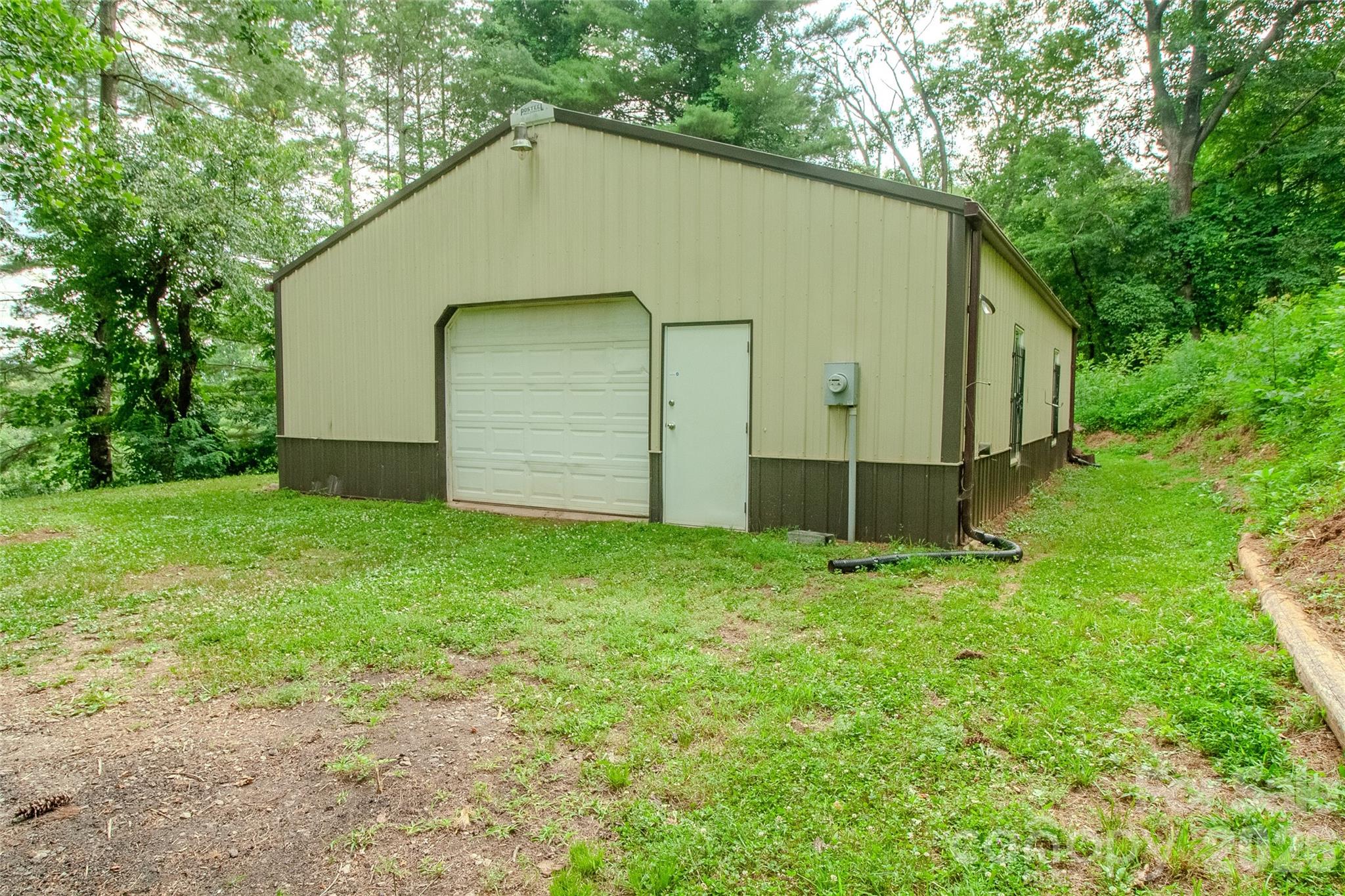 main property photo 35