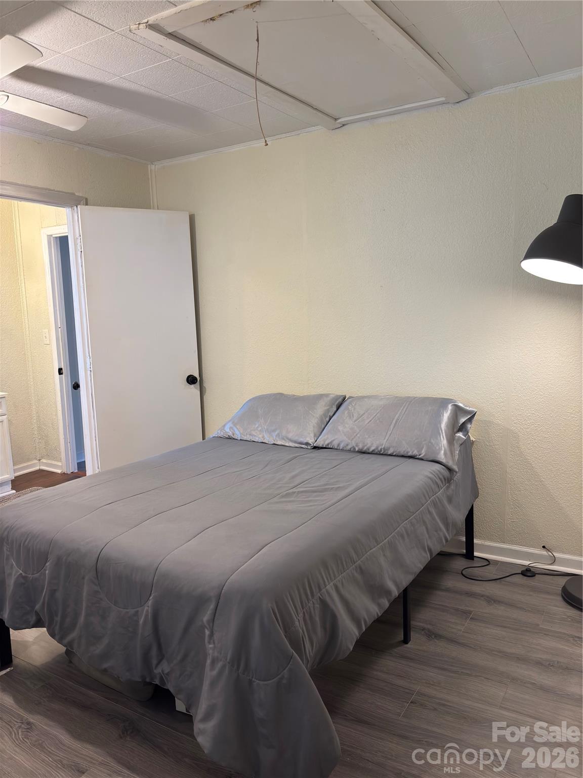 main property photo 20