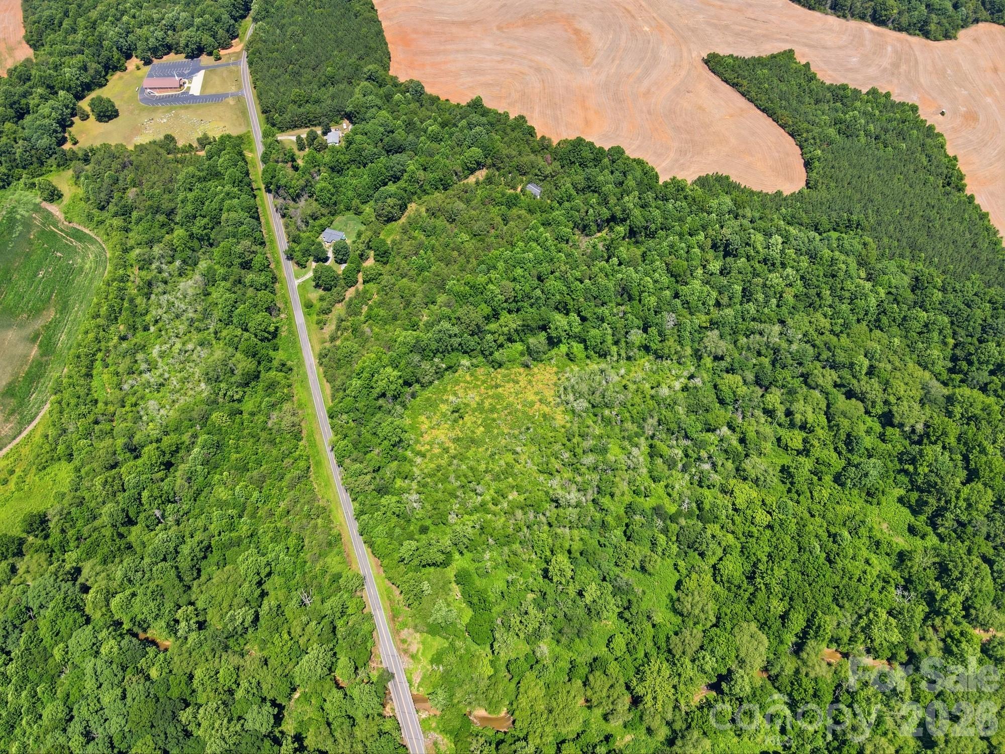 main property photo 9