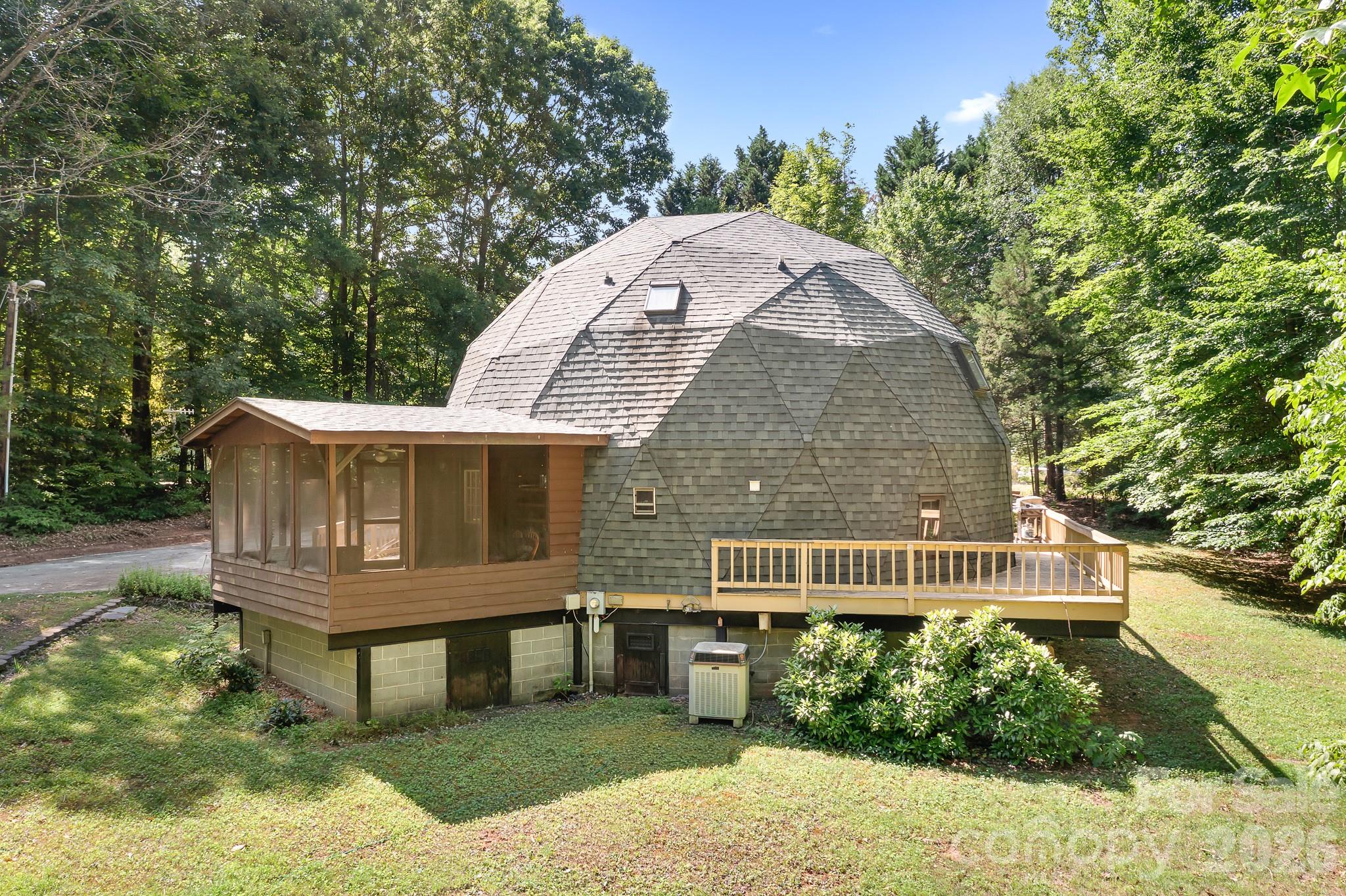 main property photo 26