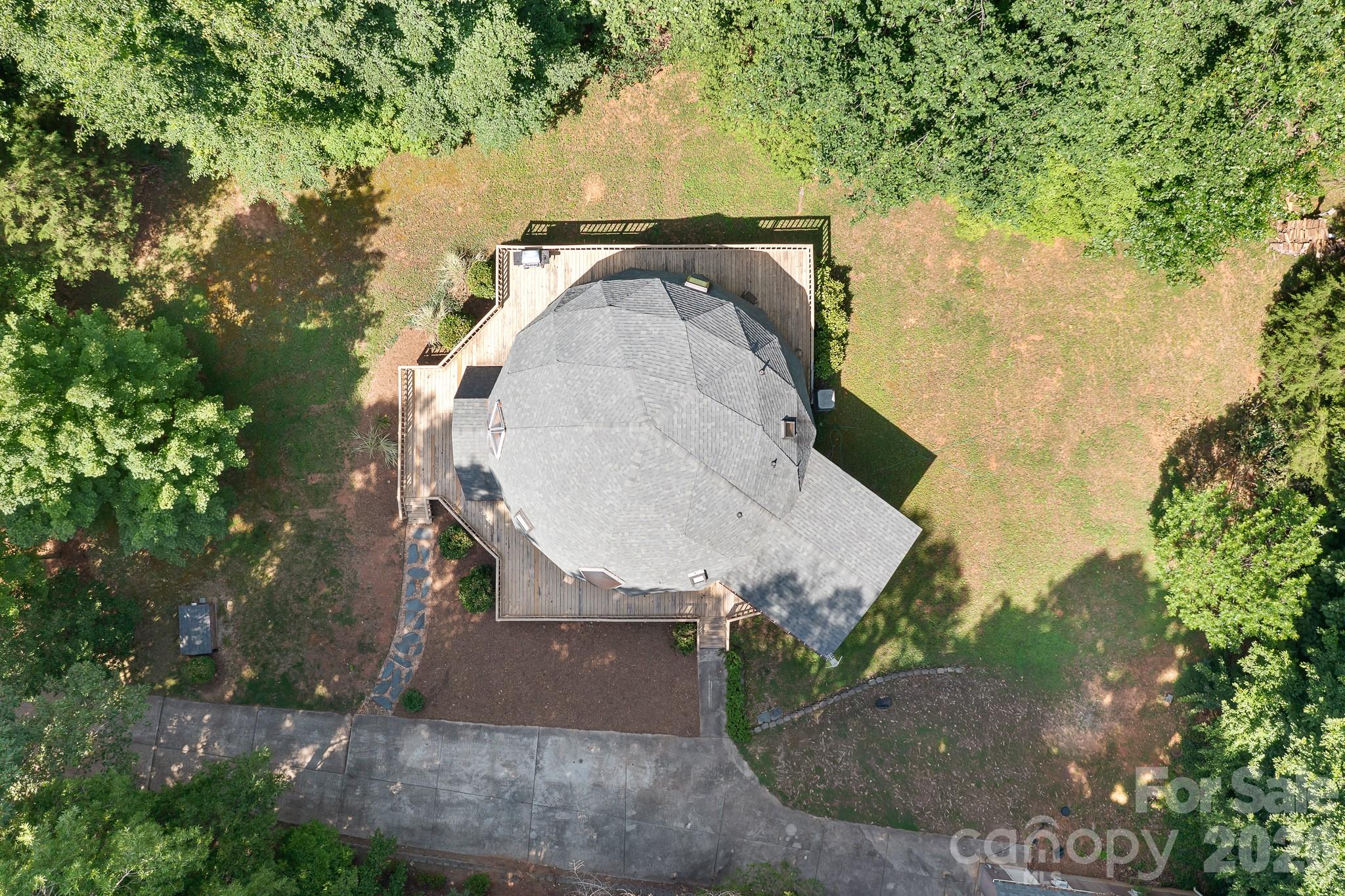 main property photo 36
