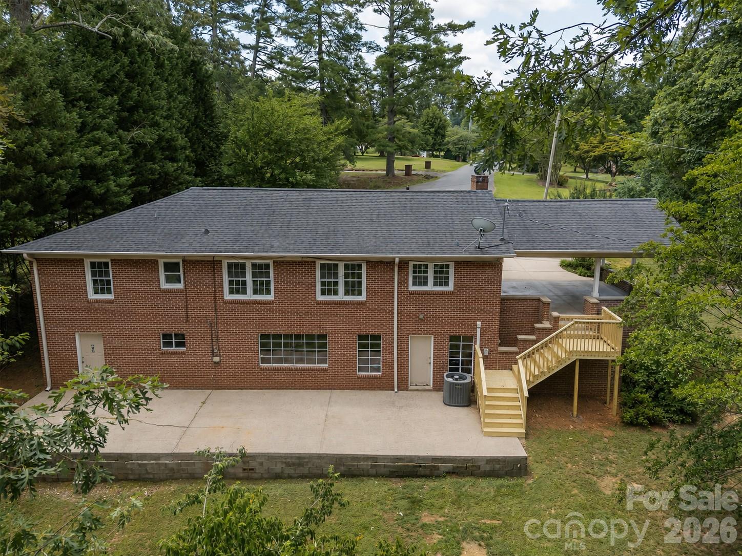 main property photo 42
