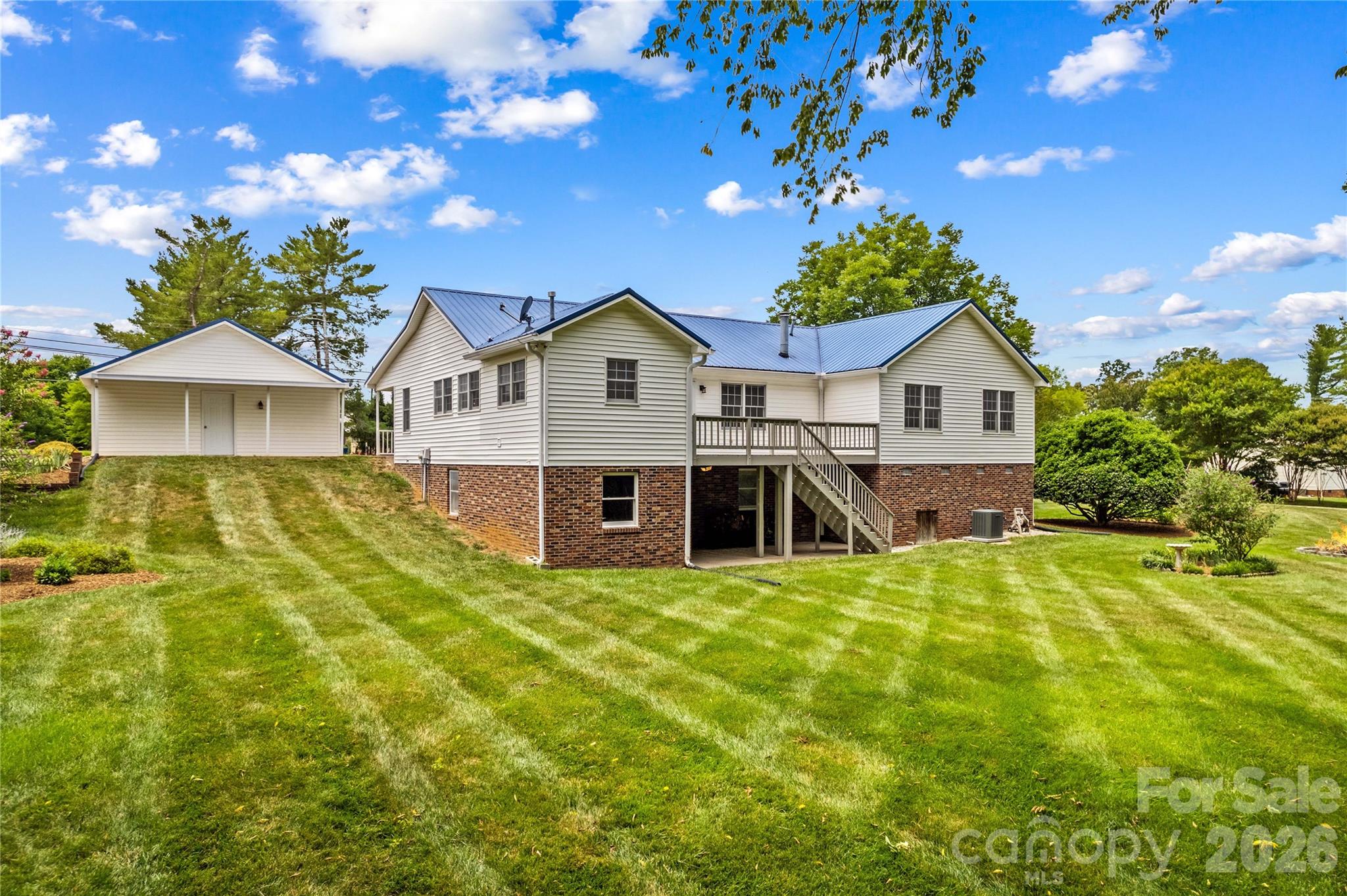 main property photo 7