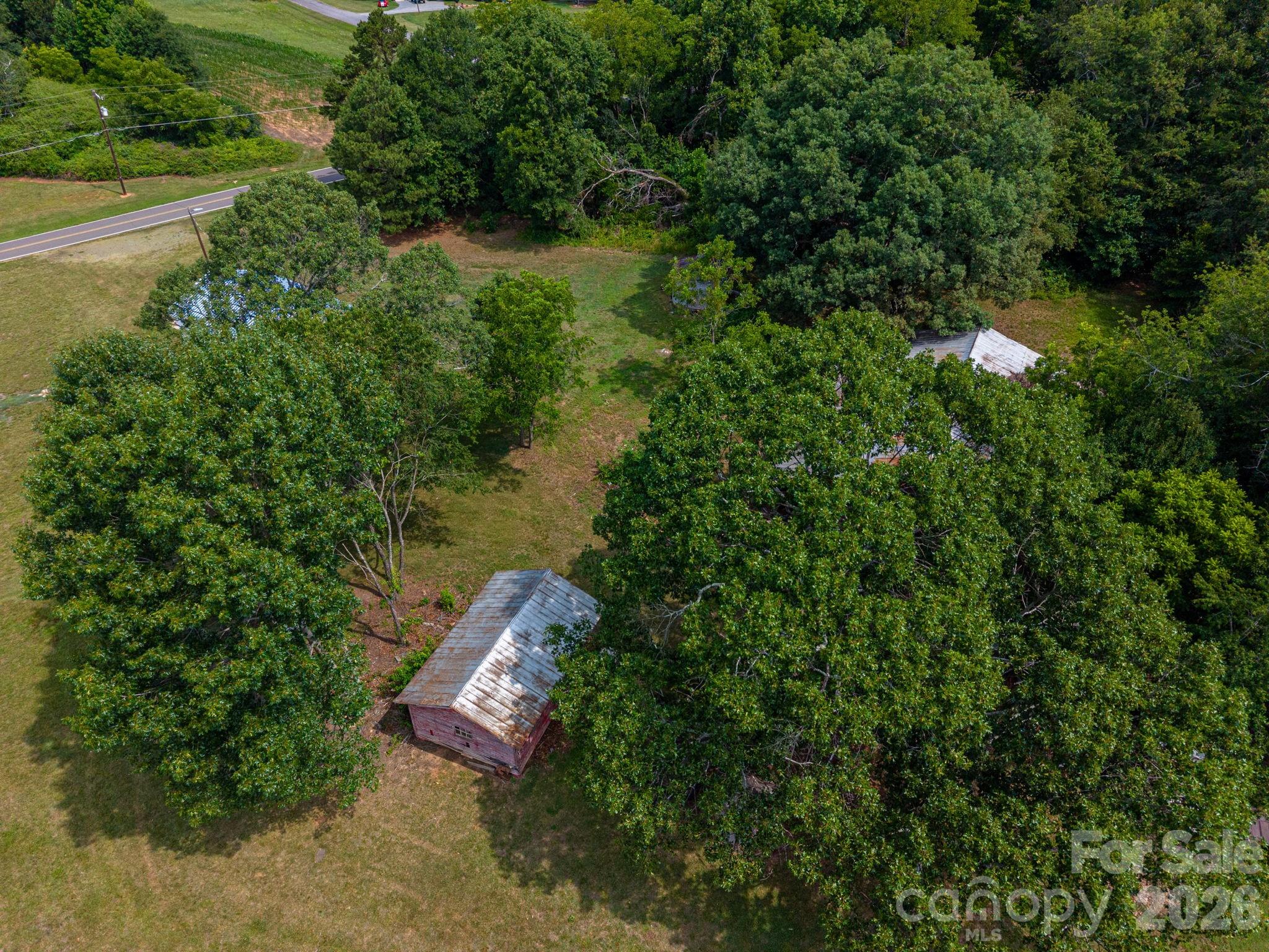 main property photo 36