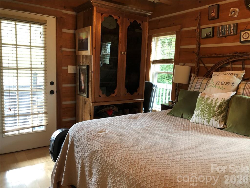 main property photo 11