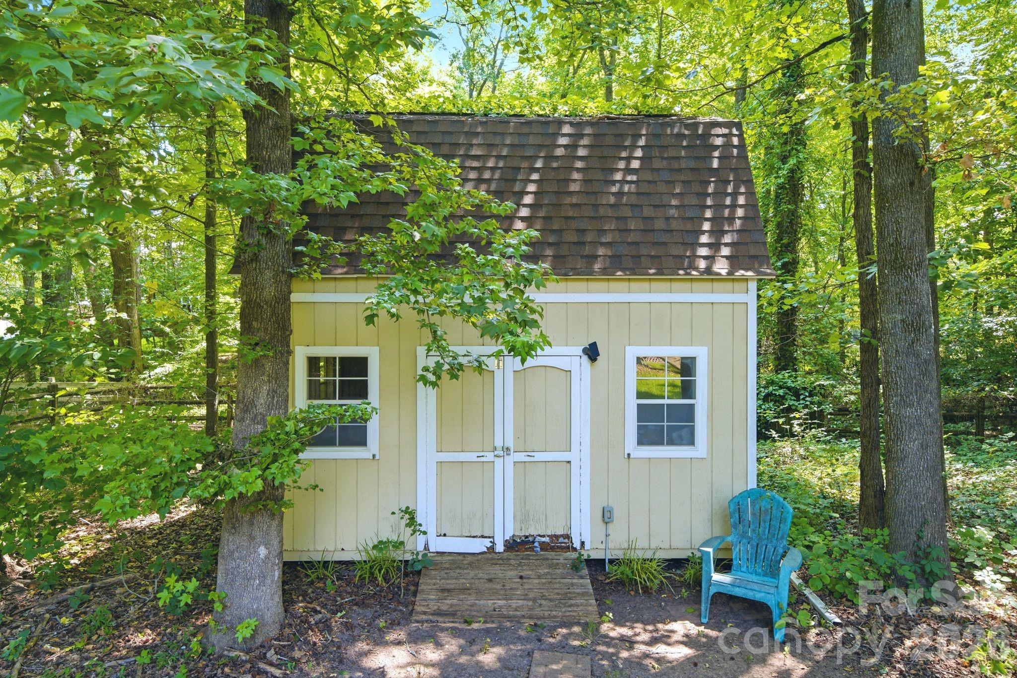 main property photo 41