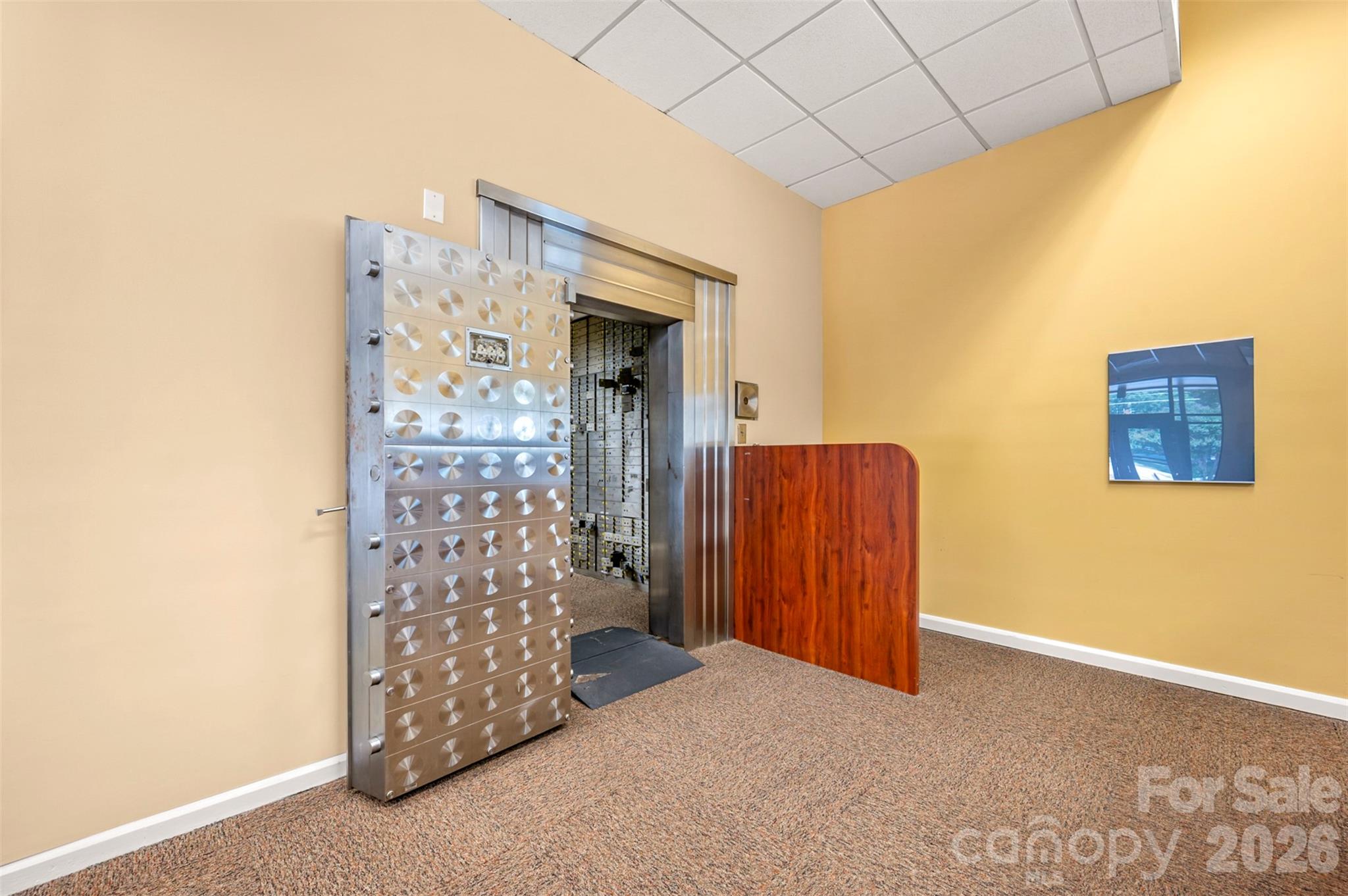 main property photo 27