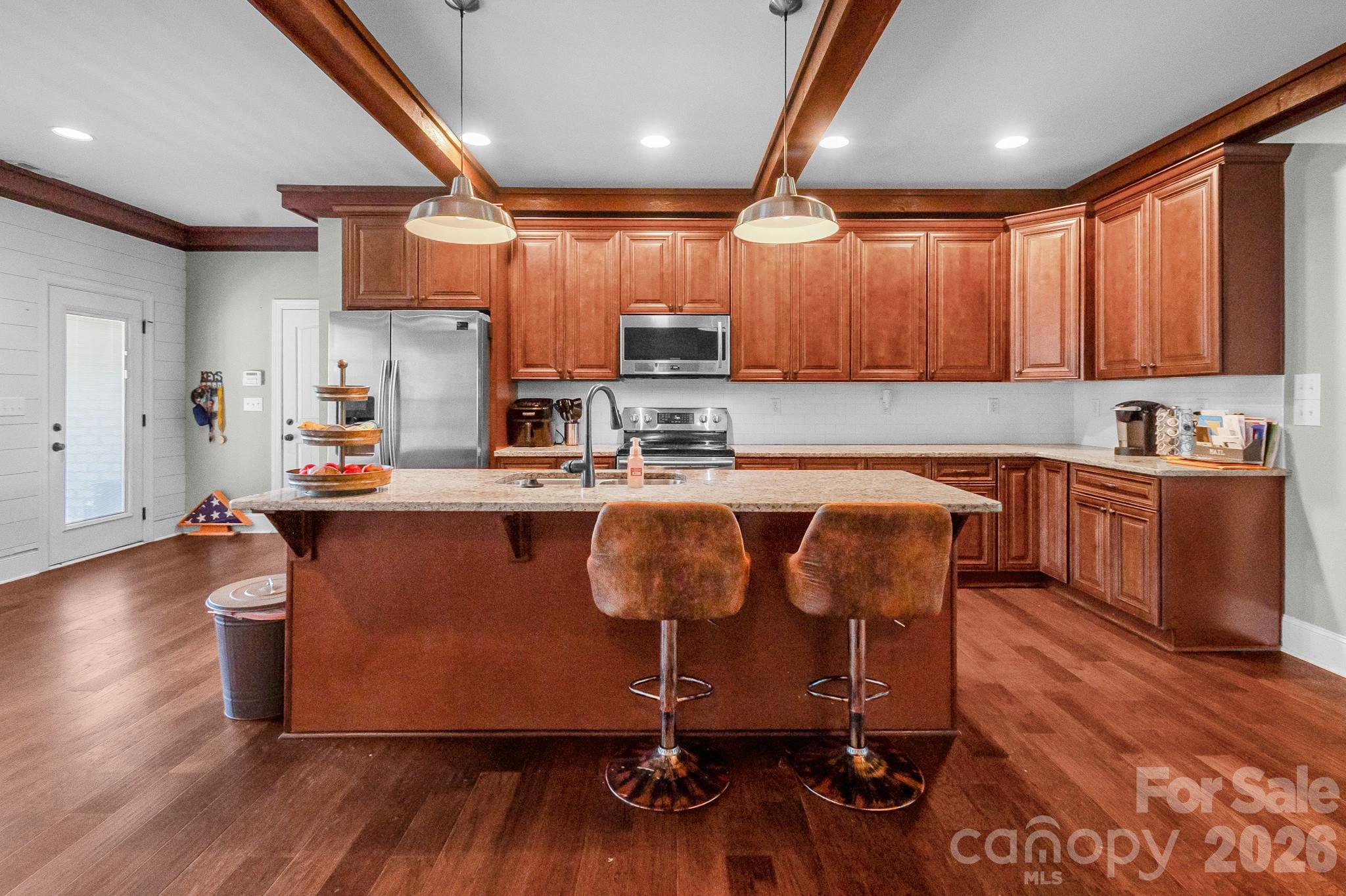 main property photo 17