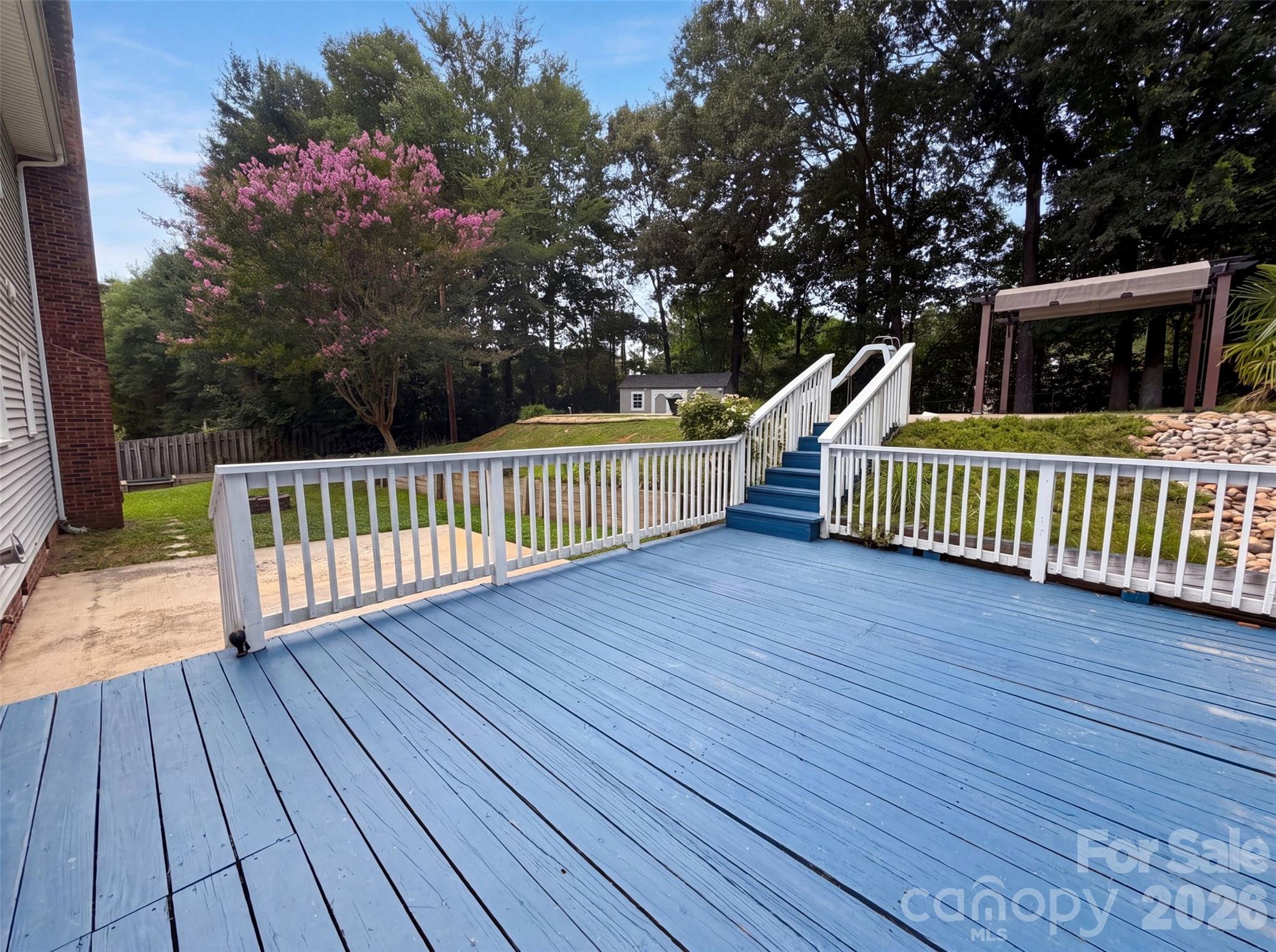 main property photo 17