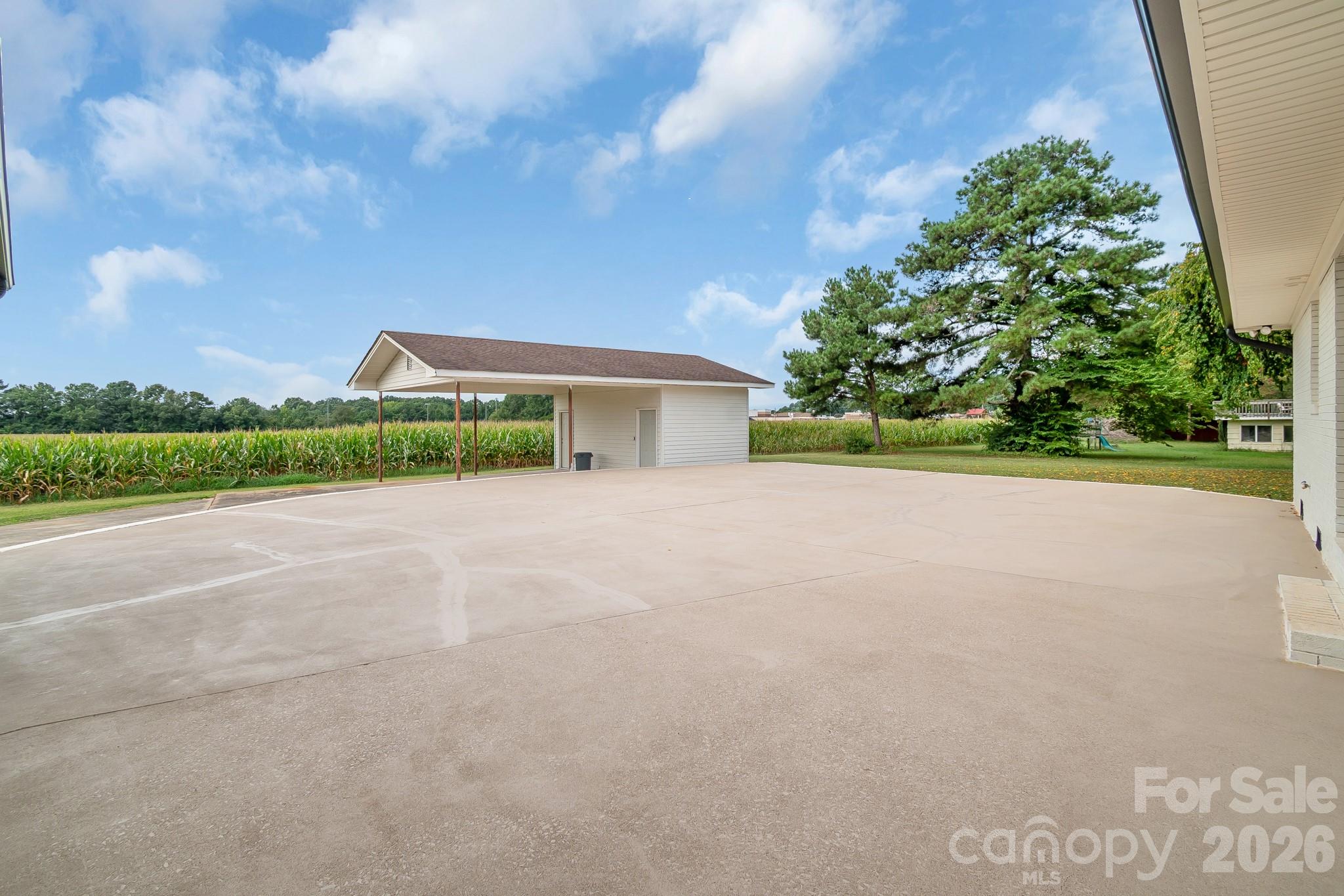 main property photo 22