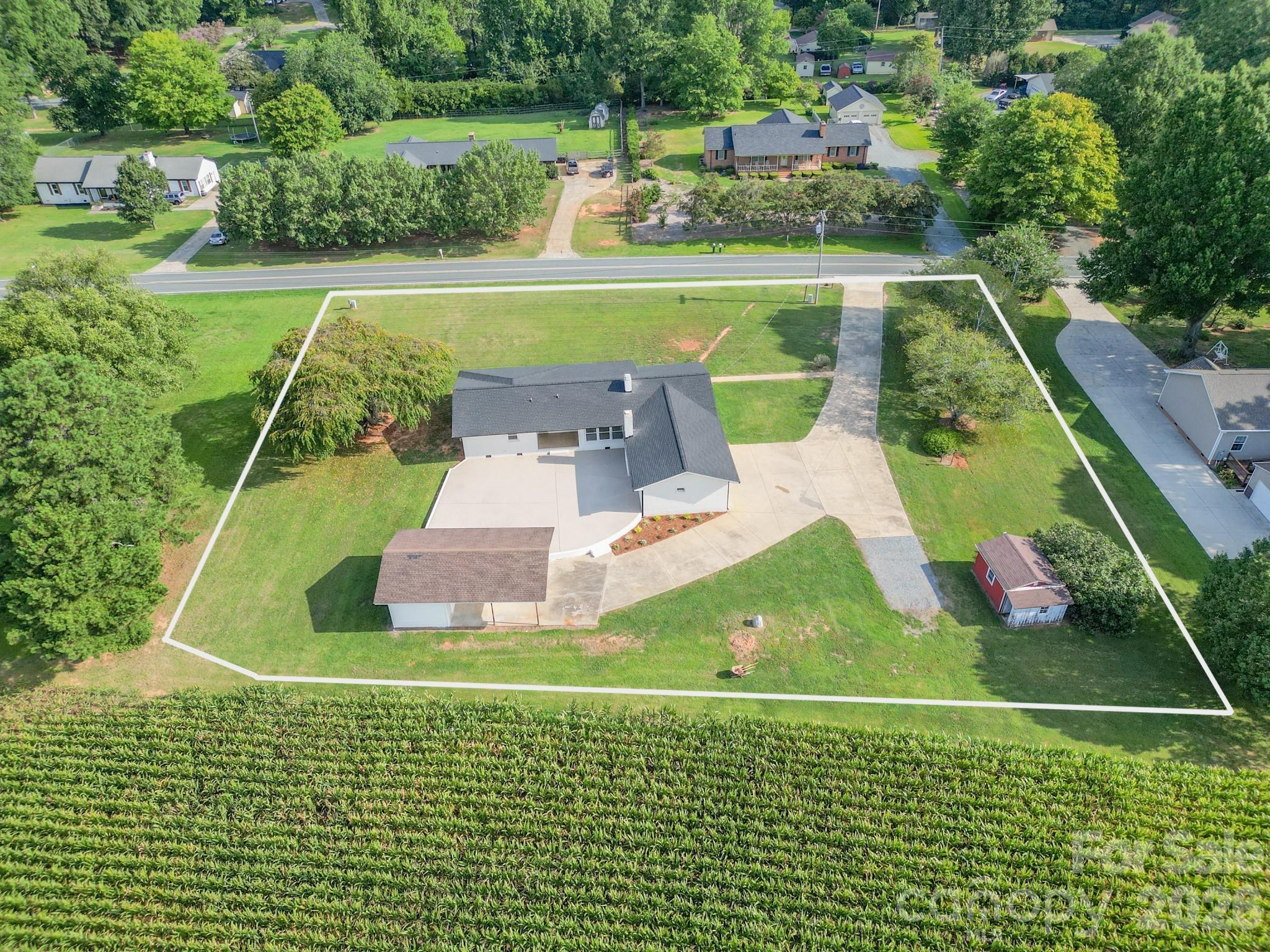 main property photo 31