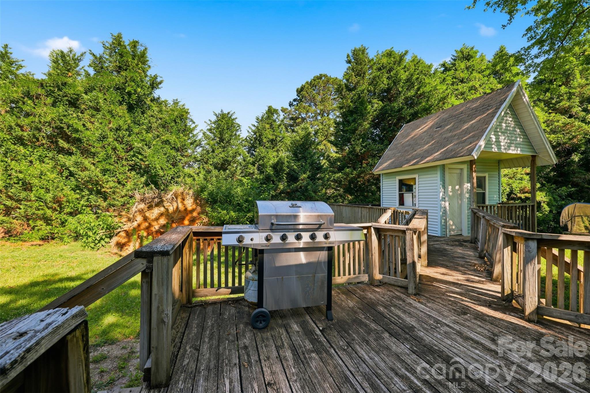 main property photo 7