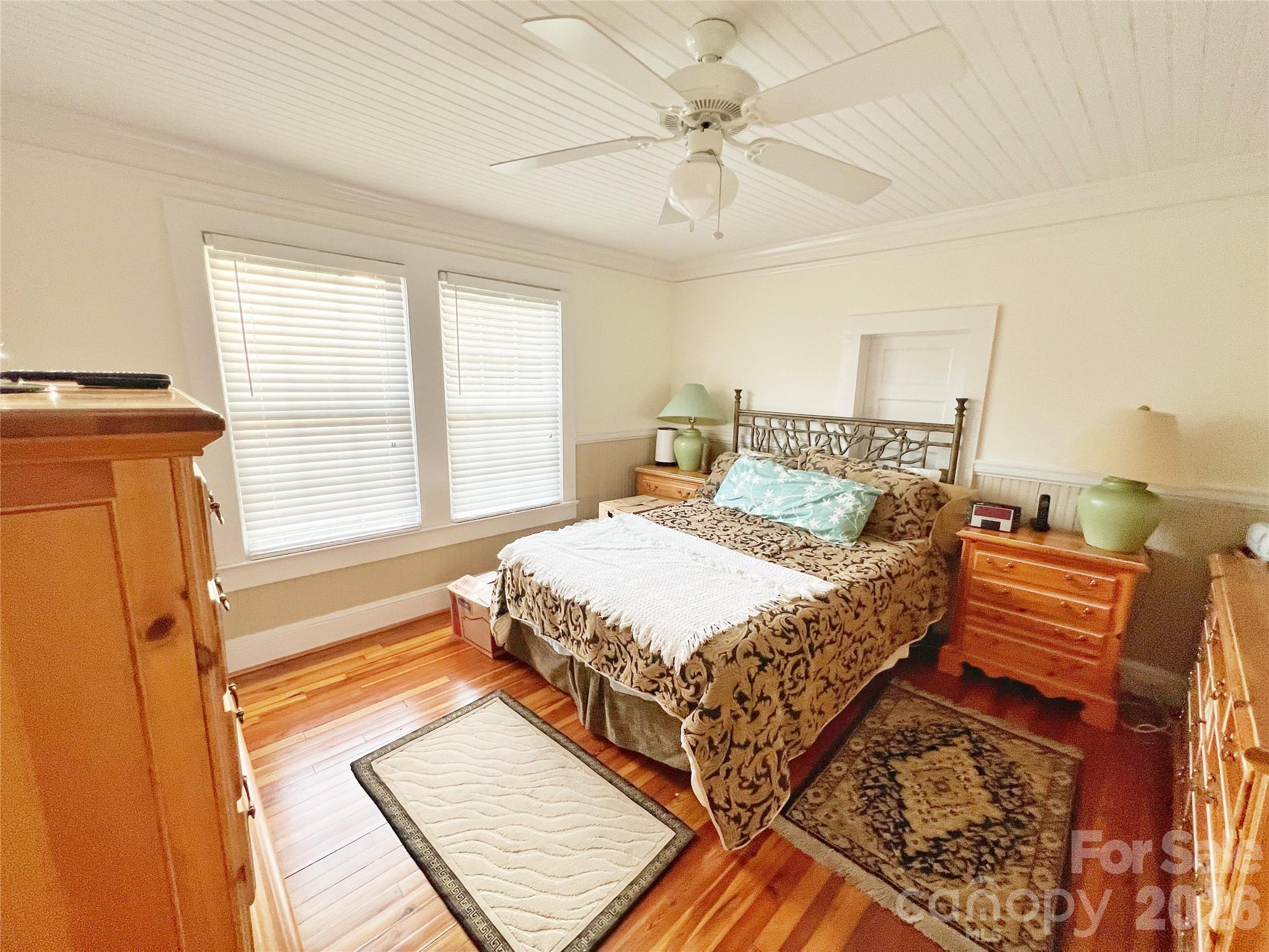 main property photo 20