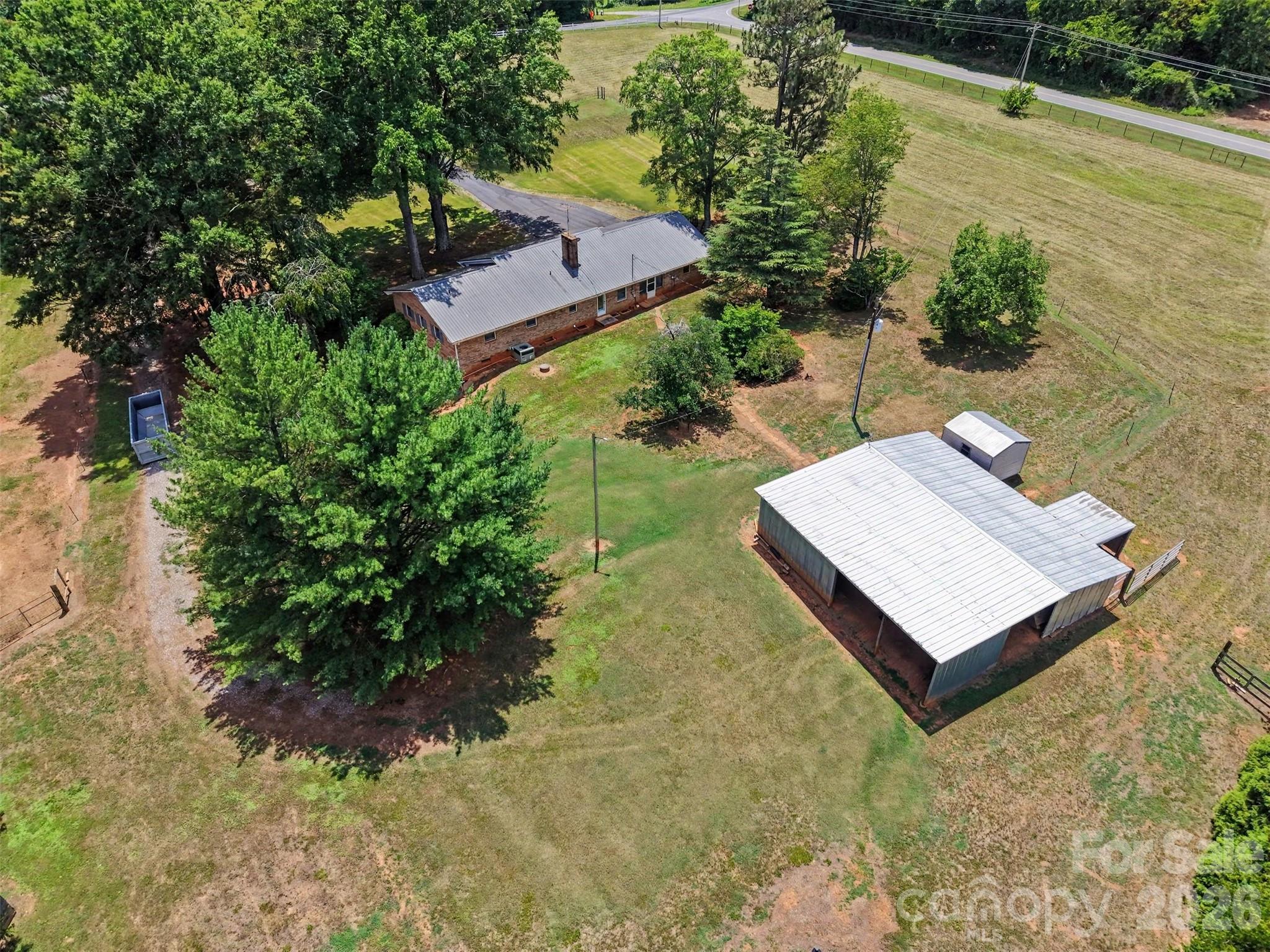 main property photo 38