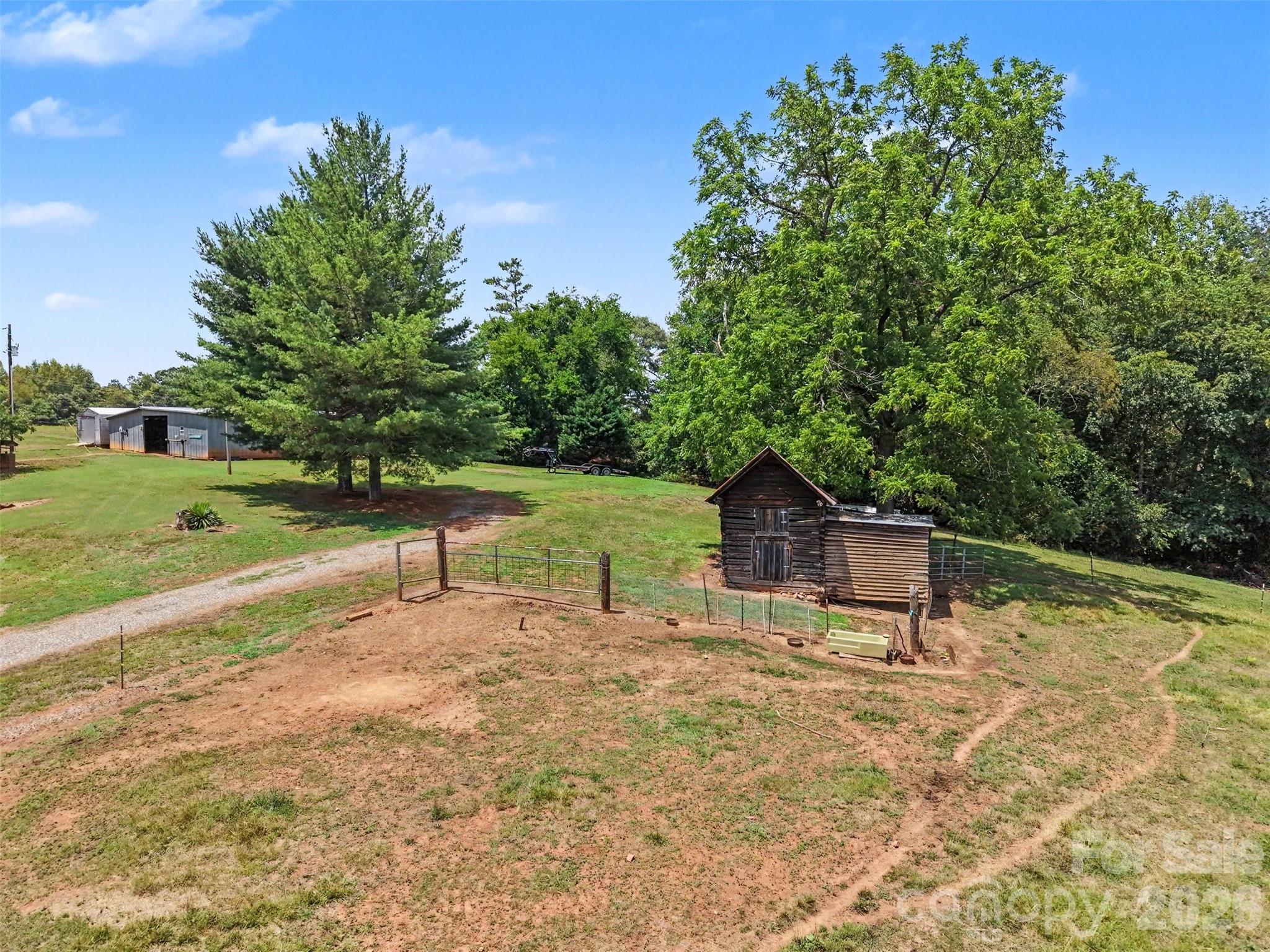 main property photo 41