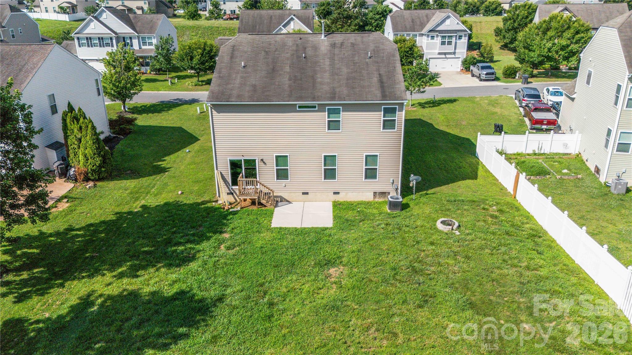 main property photo 41