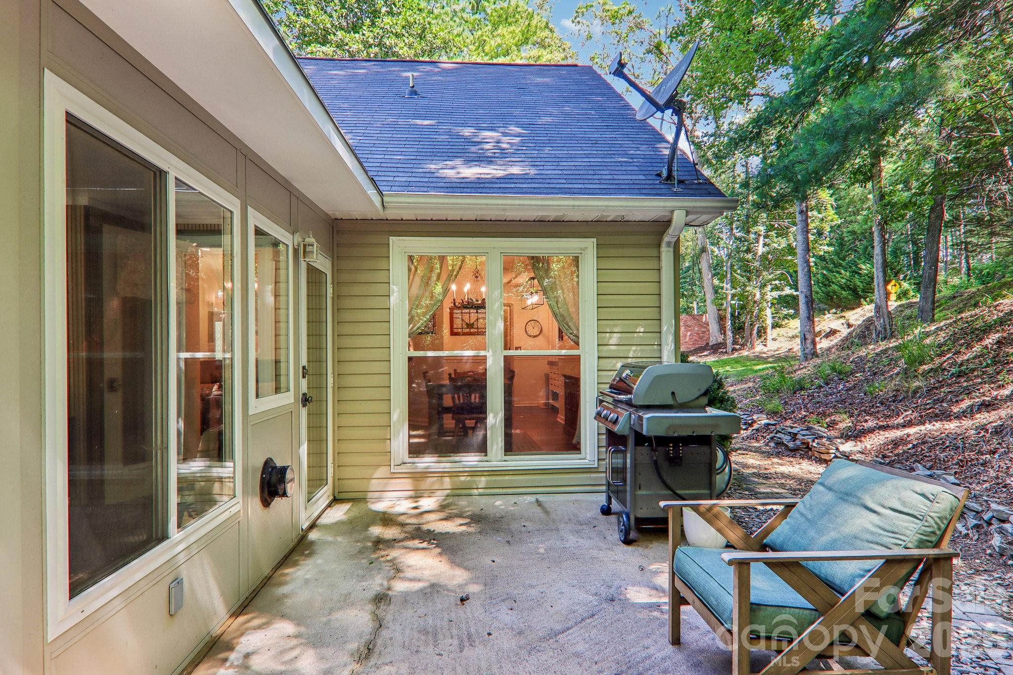 main property photo 43