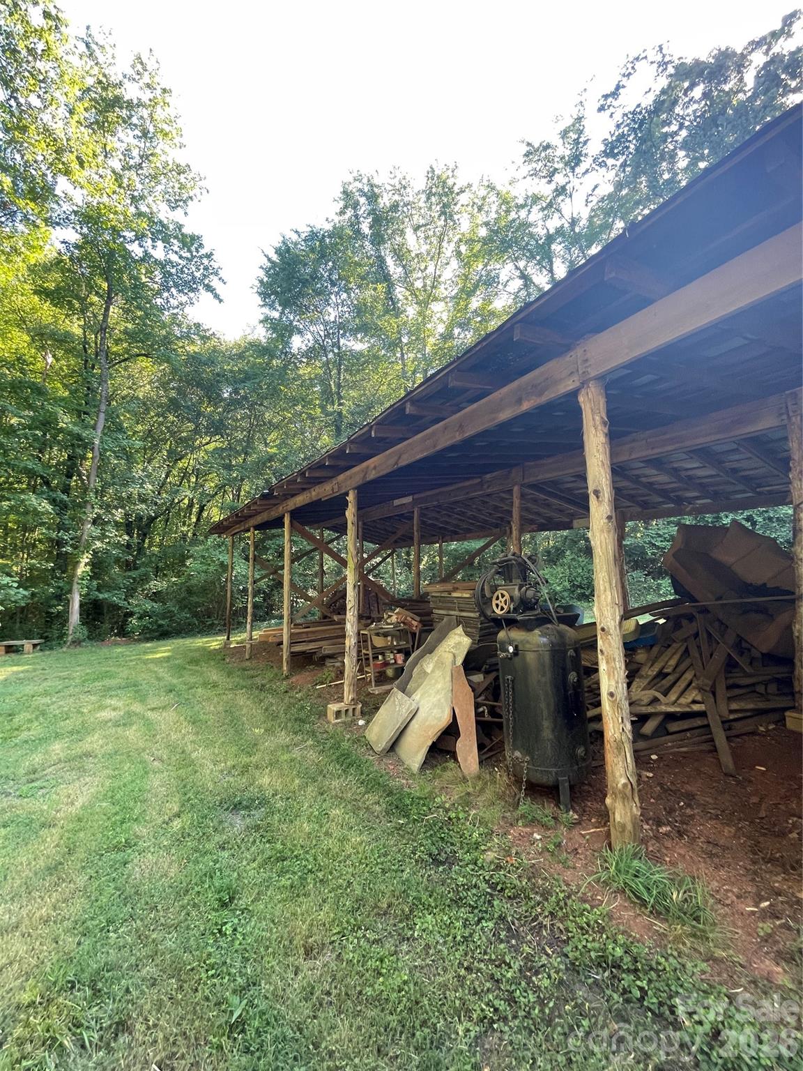 main property photo 10