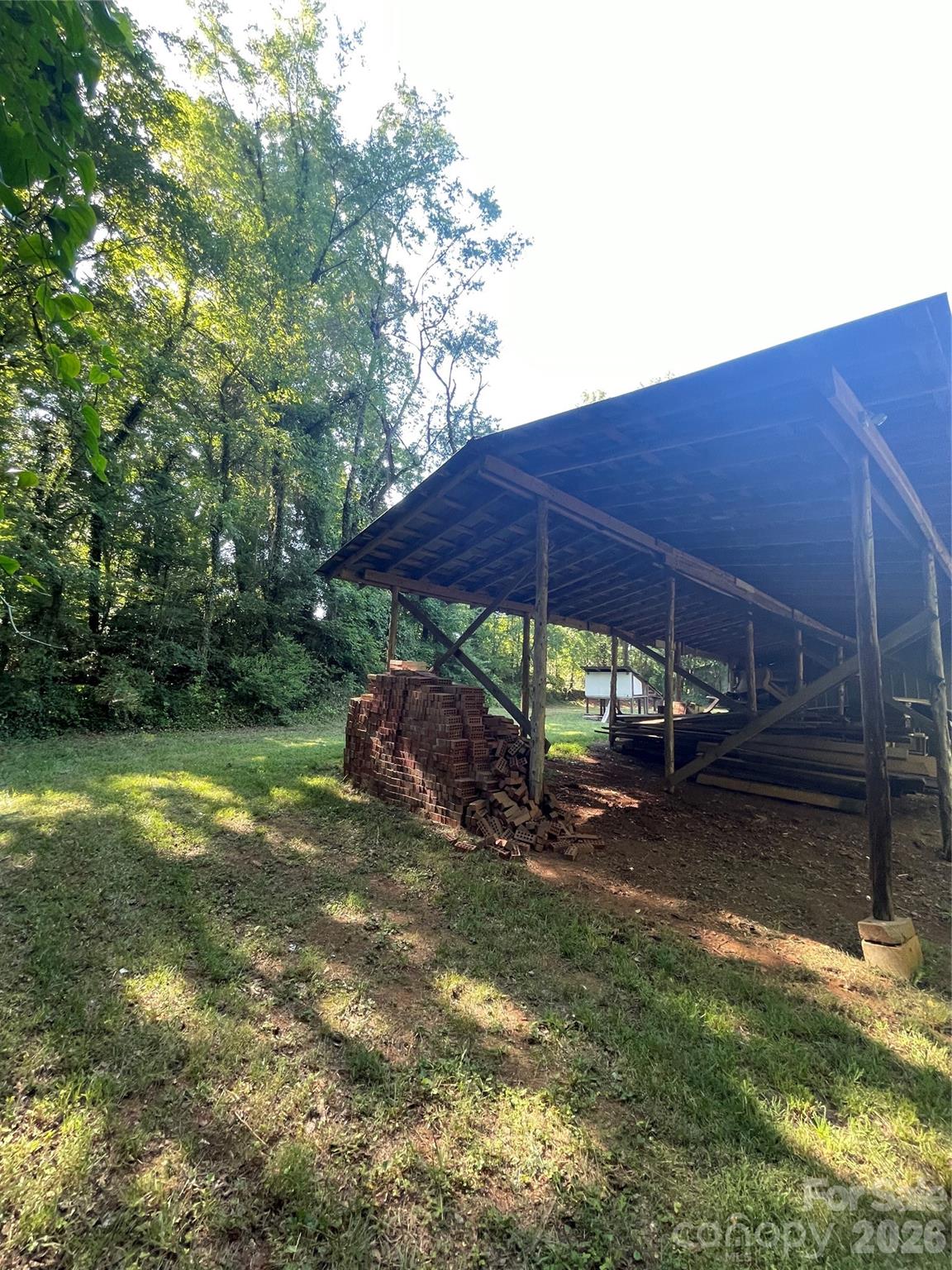 main property photo 7