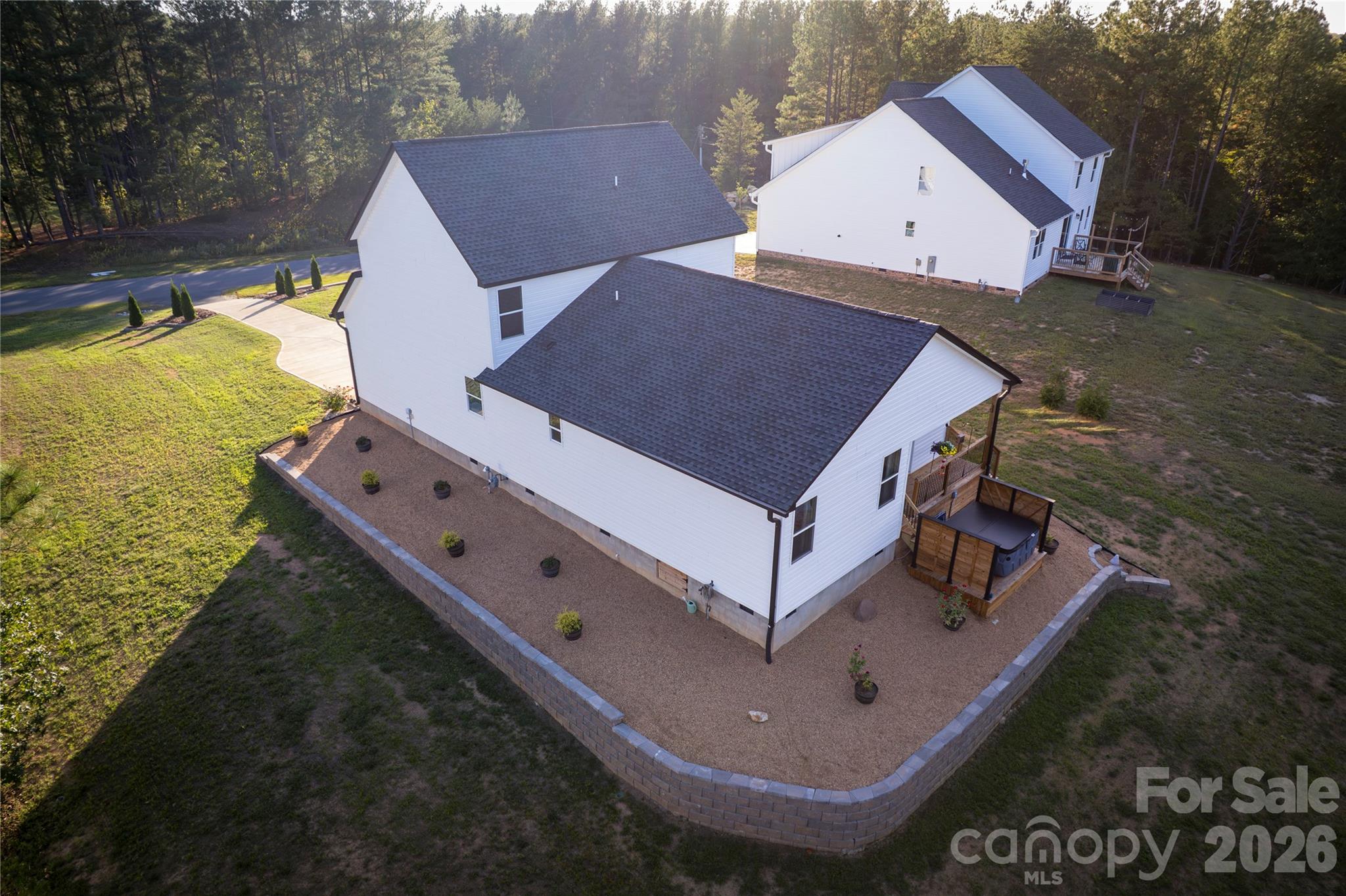 main property photo 40