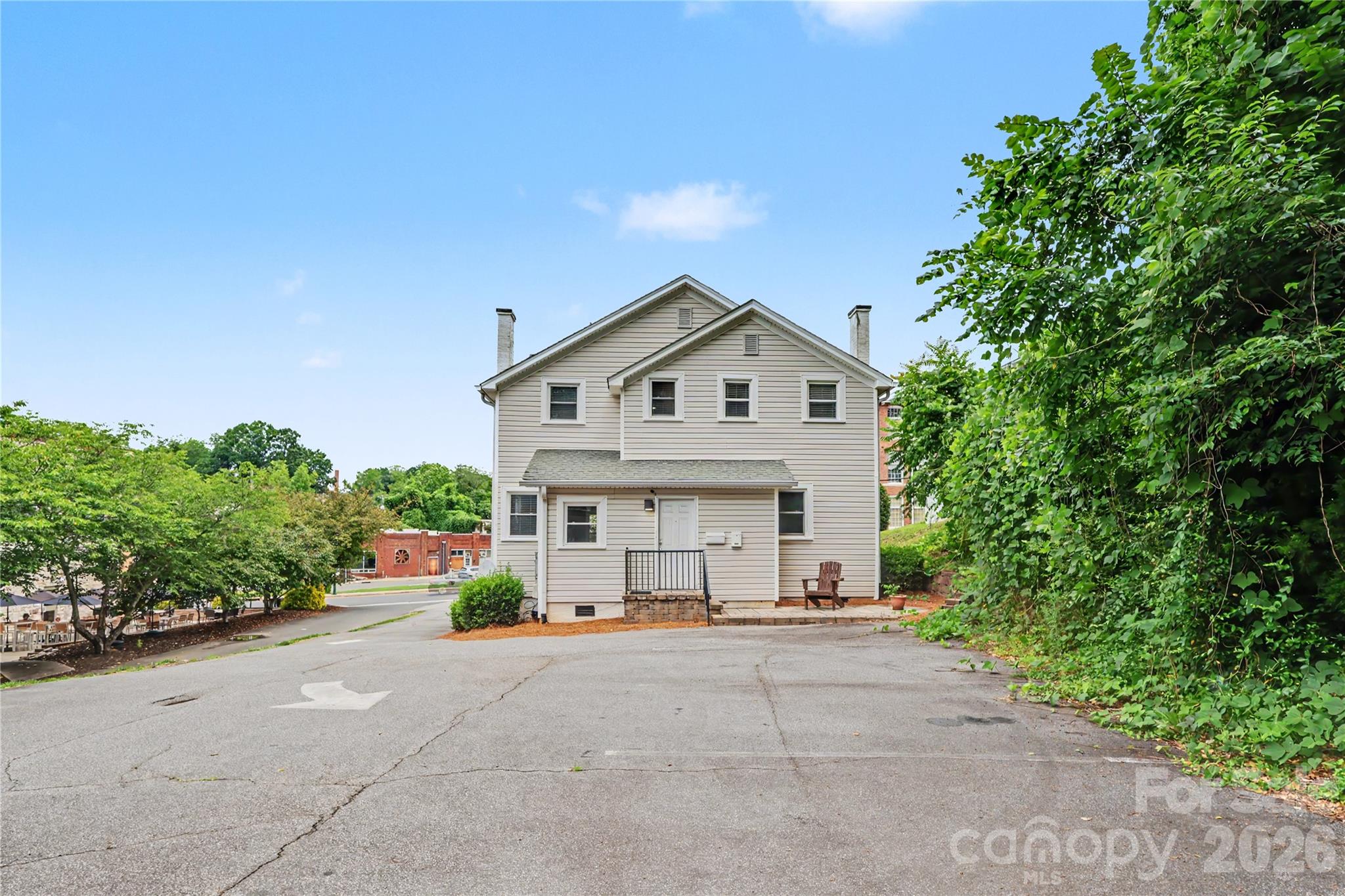 main property photo 41
