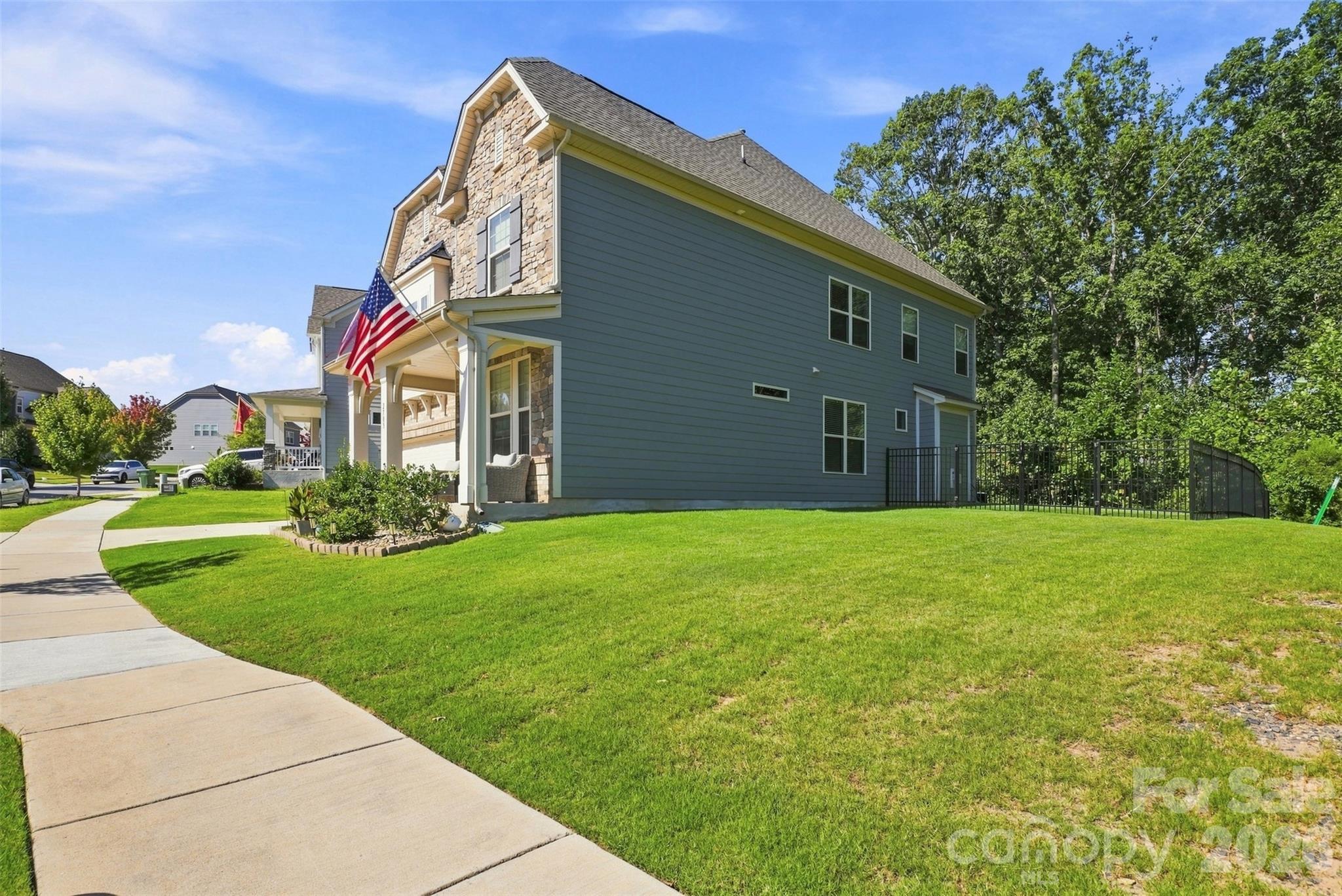 main property photo 5