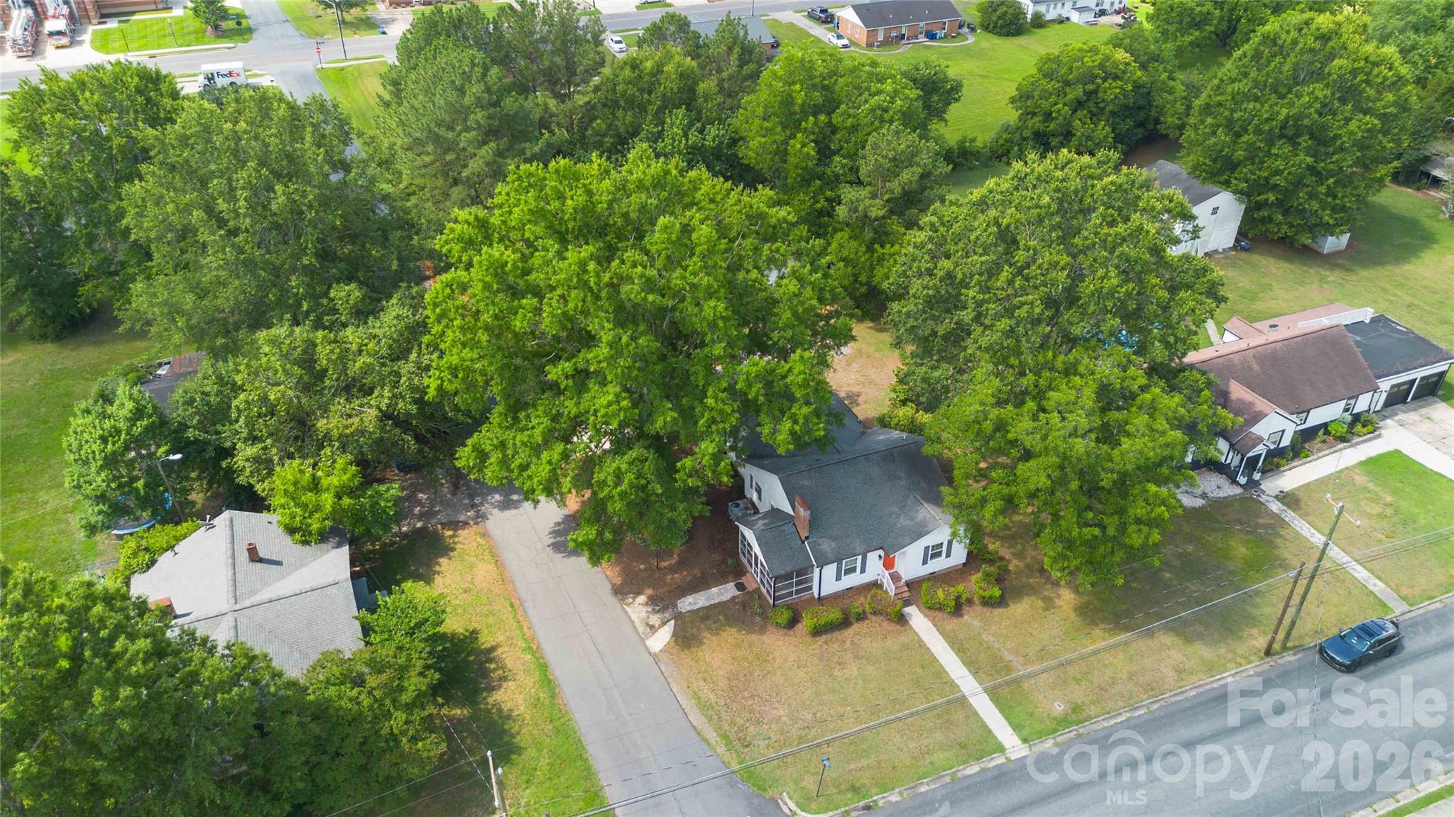 main property photo 31