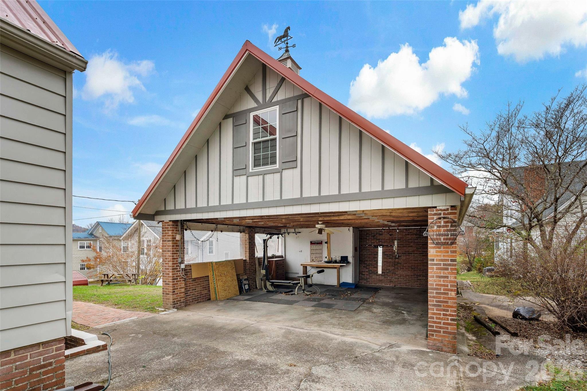 main property photo 46