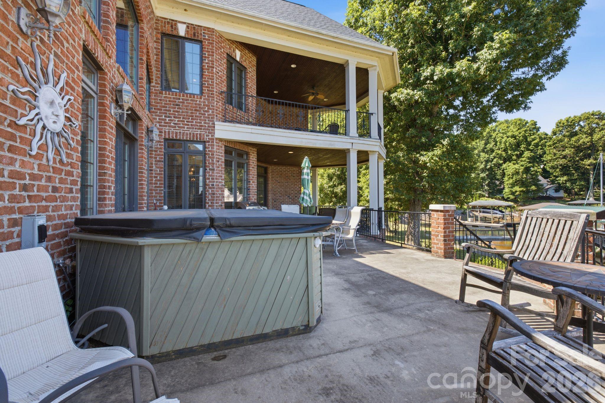 main property photo 39