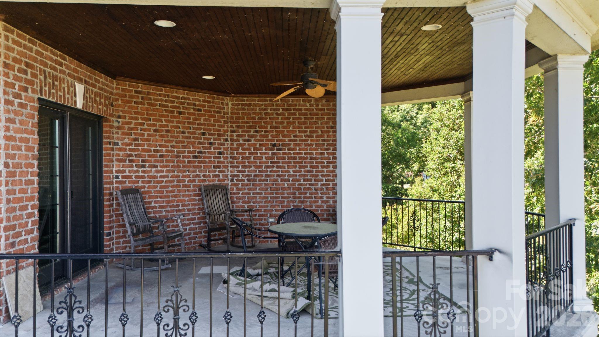main property photo 41